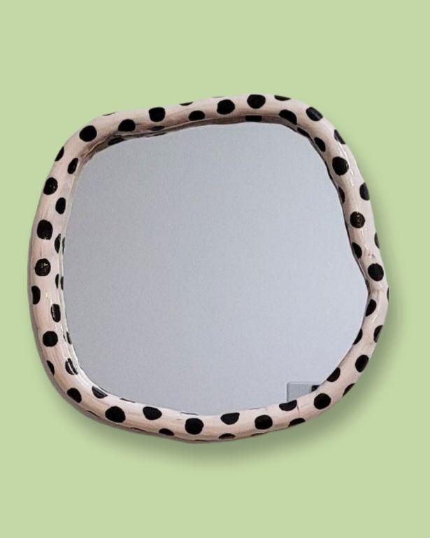 Puantiyeli, Amorf Seramik Çerçeve/Ayna