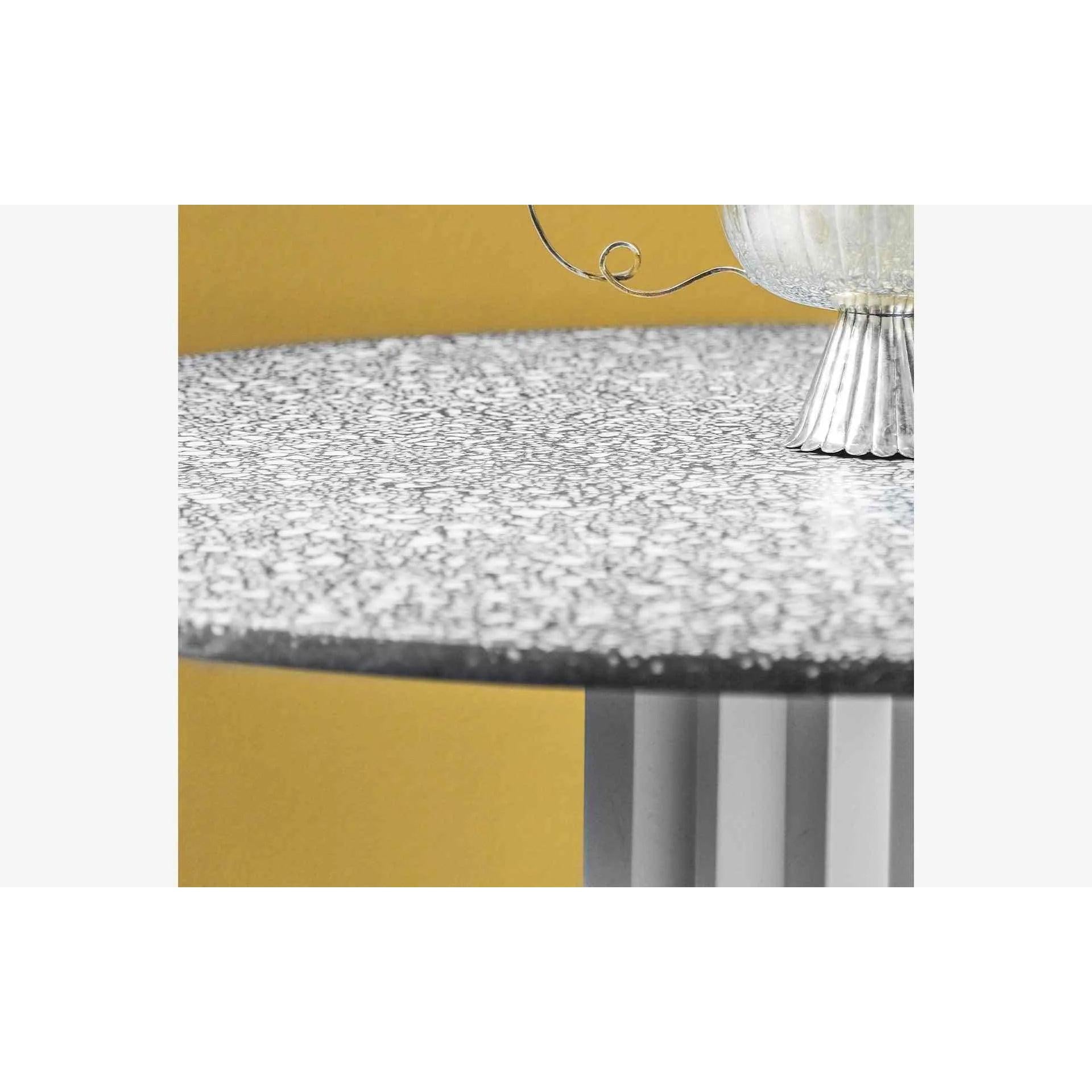 Recalled Yuvarlak Masa Beyaz Metal Terrazzo