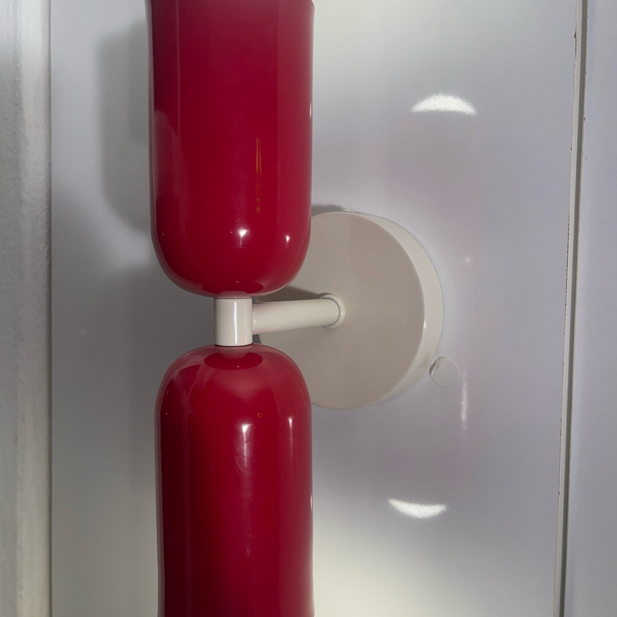 Renkli Capsule Duvar Aydınlatmaları