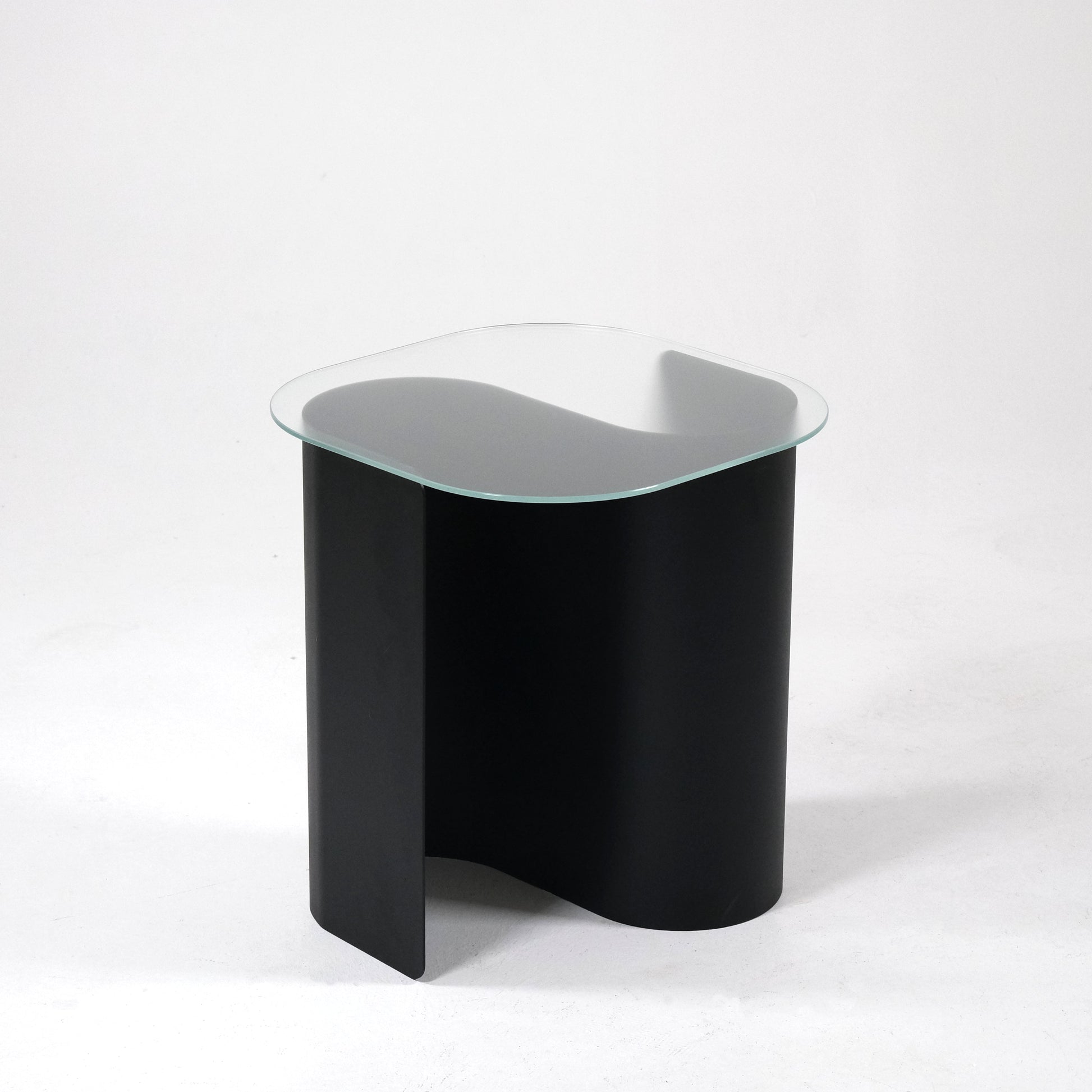 Silhouette Yan Sehpa