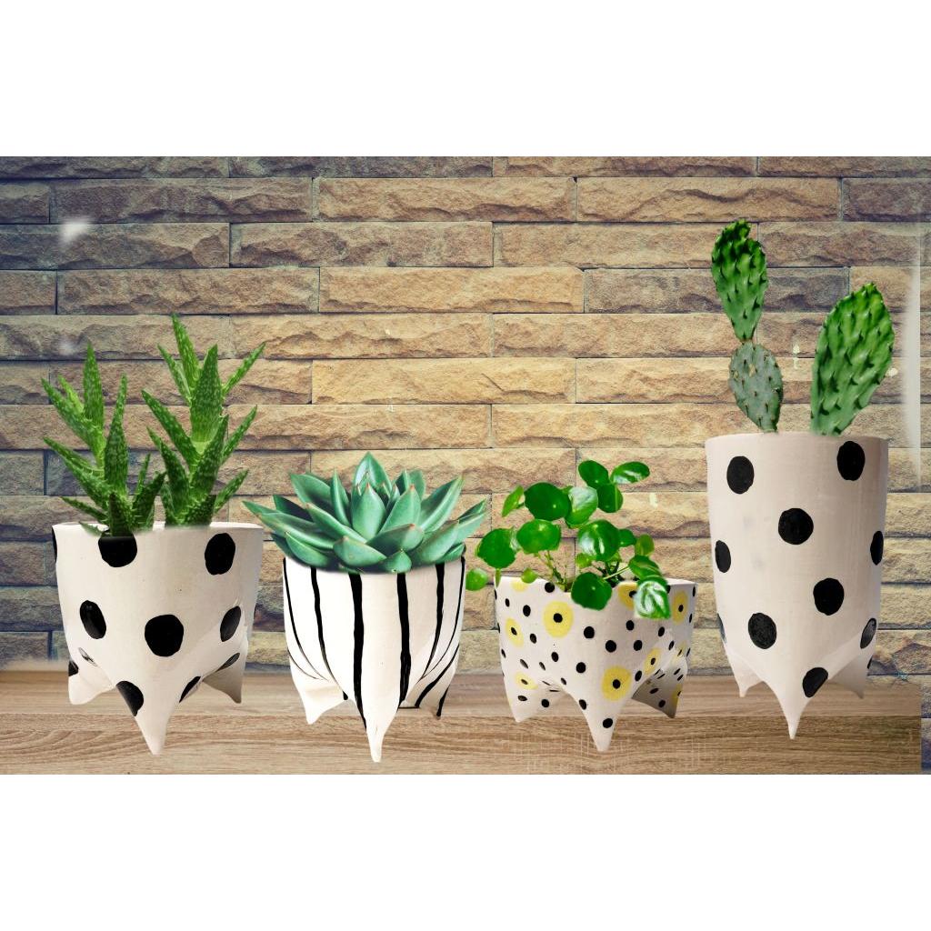 Siyah Beyaz Ayaklı Seramik Saksı