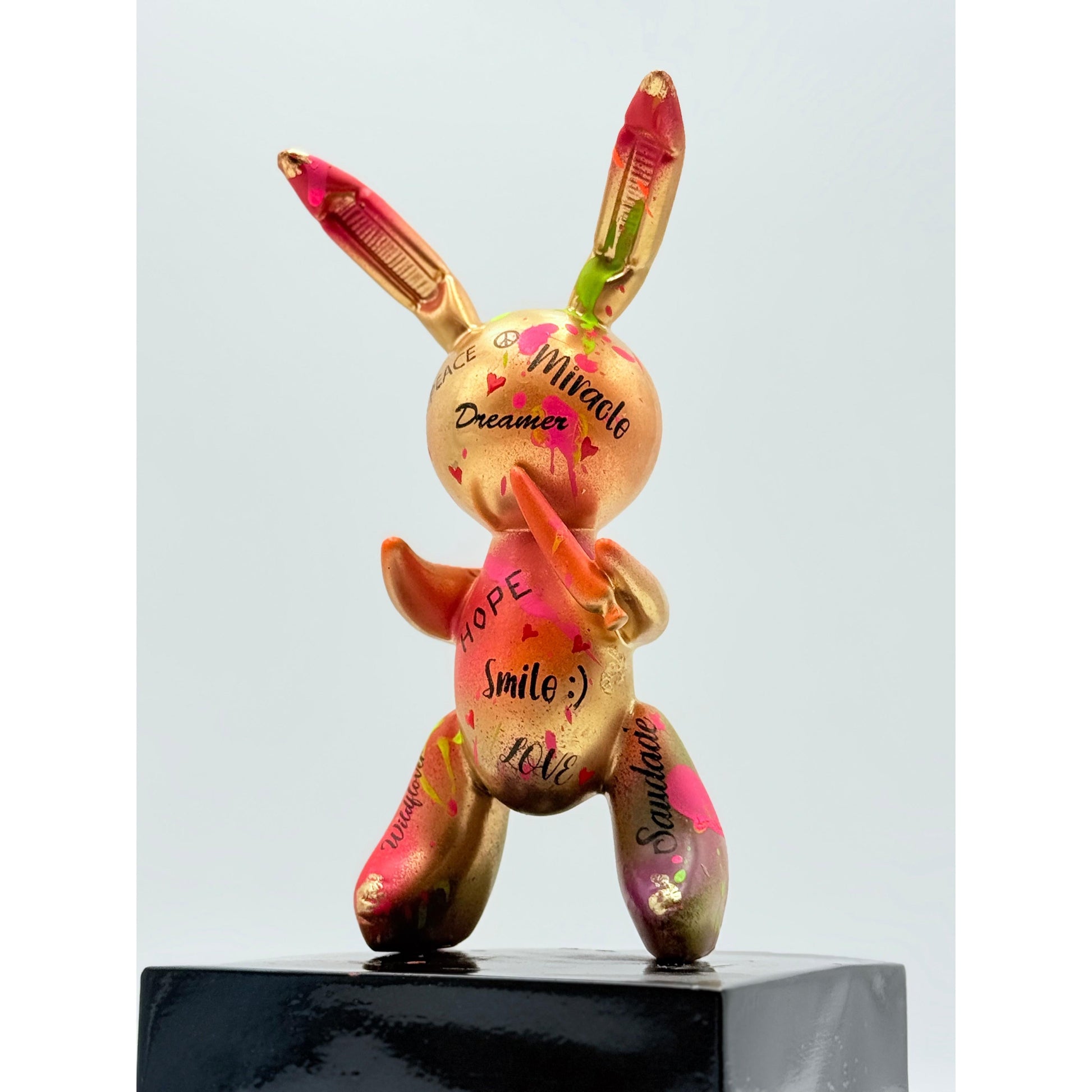 Sloganlı Balon Tavşan Heykeli