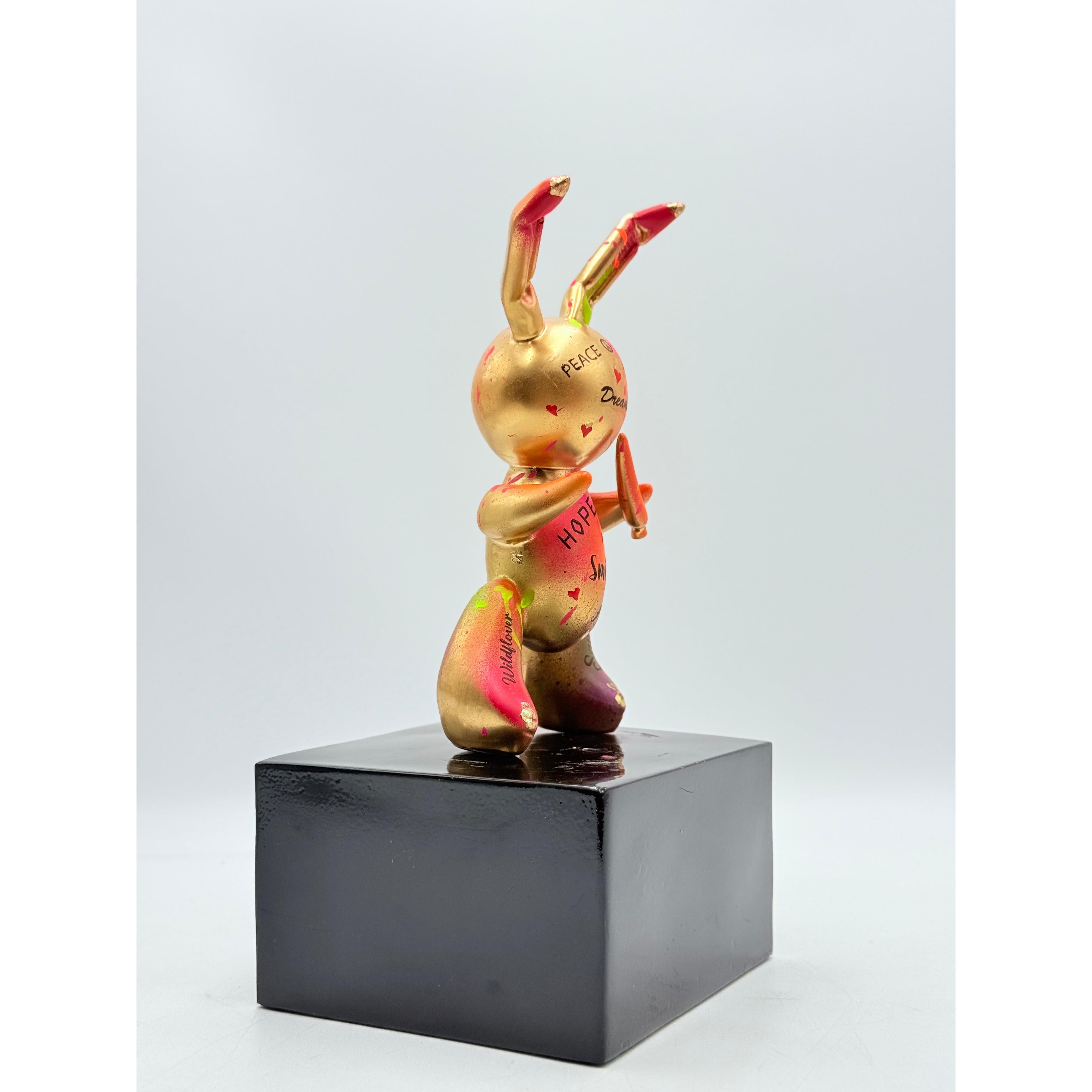 Sloganlı Balon Tavşan Heykeli