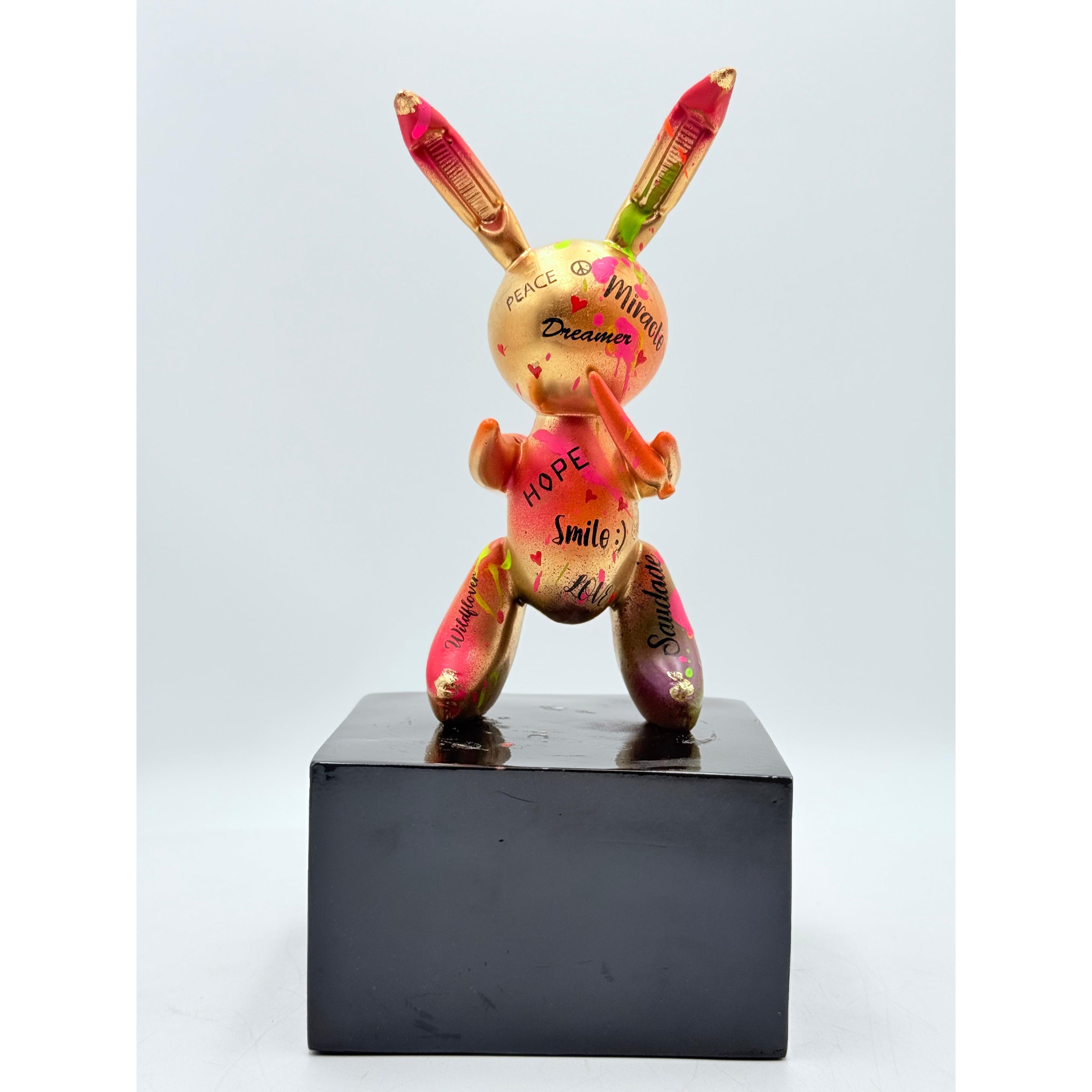 Sloganlı Balon Tavşan Heykeli