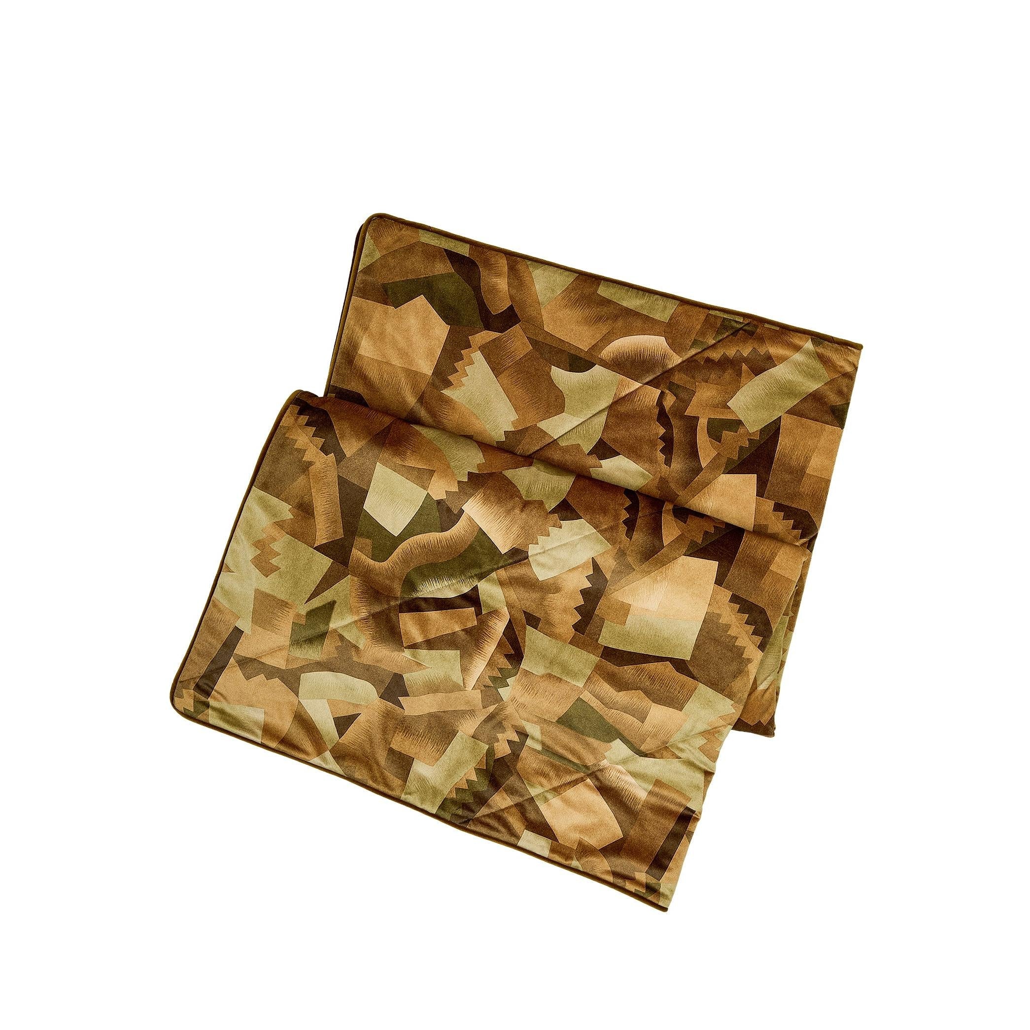 Soyut Geometrik Desenli Kahverengi Kadife Throw Dekoratif Koltuk Örtüsü