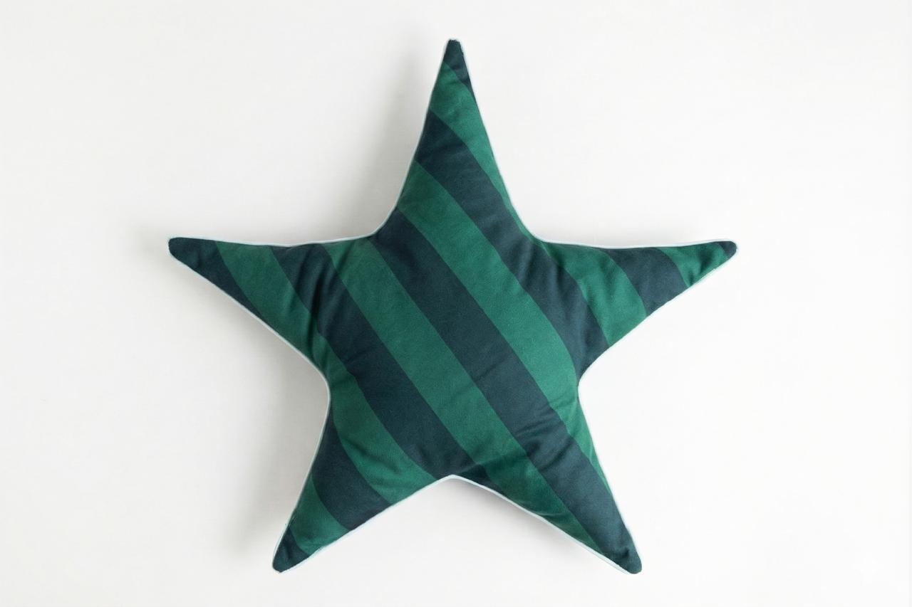 Striped Star Pillow Yastık