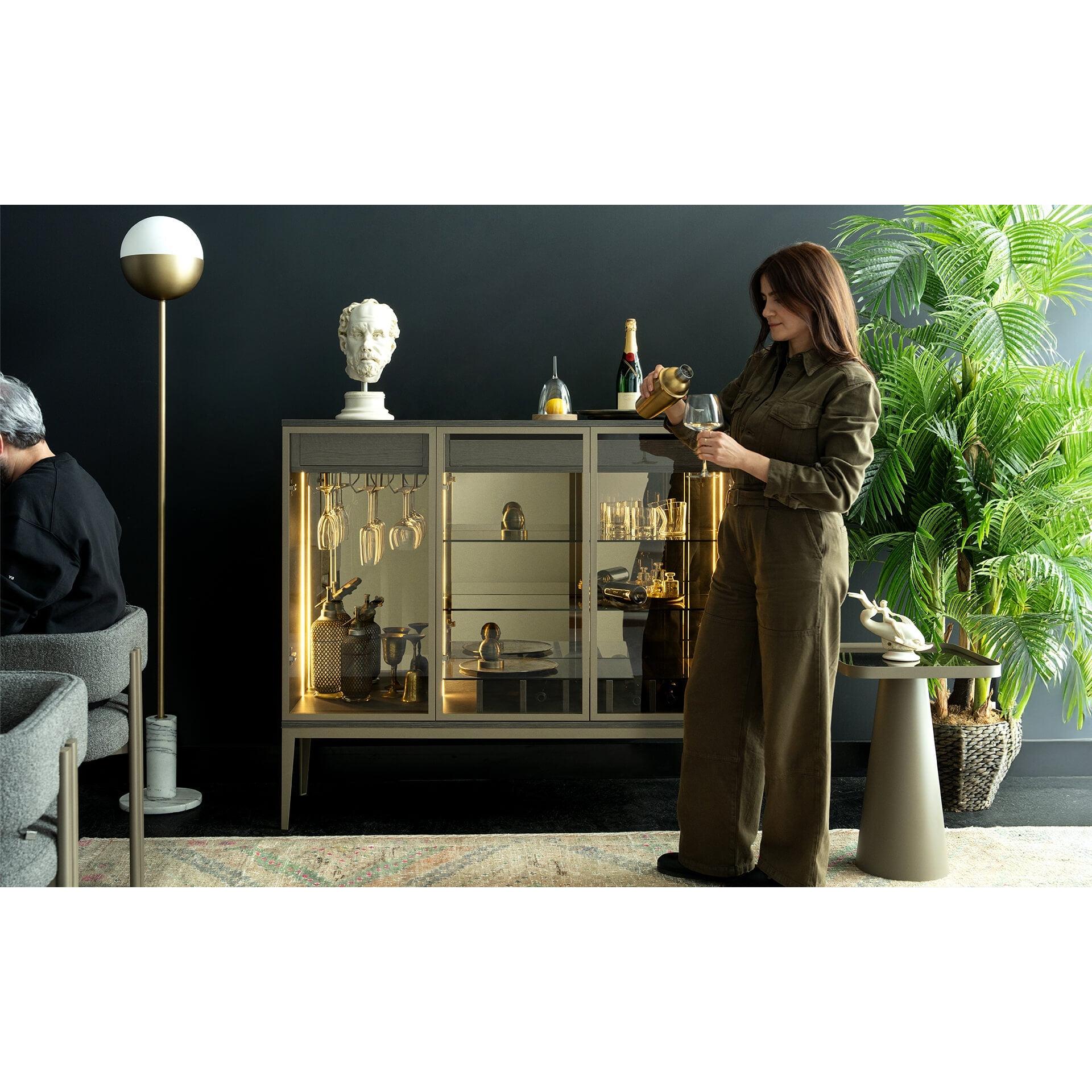 Sui̇ İçki Dolabı