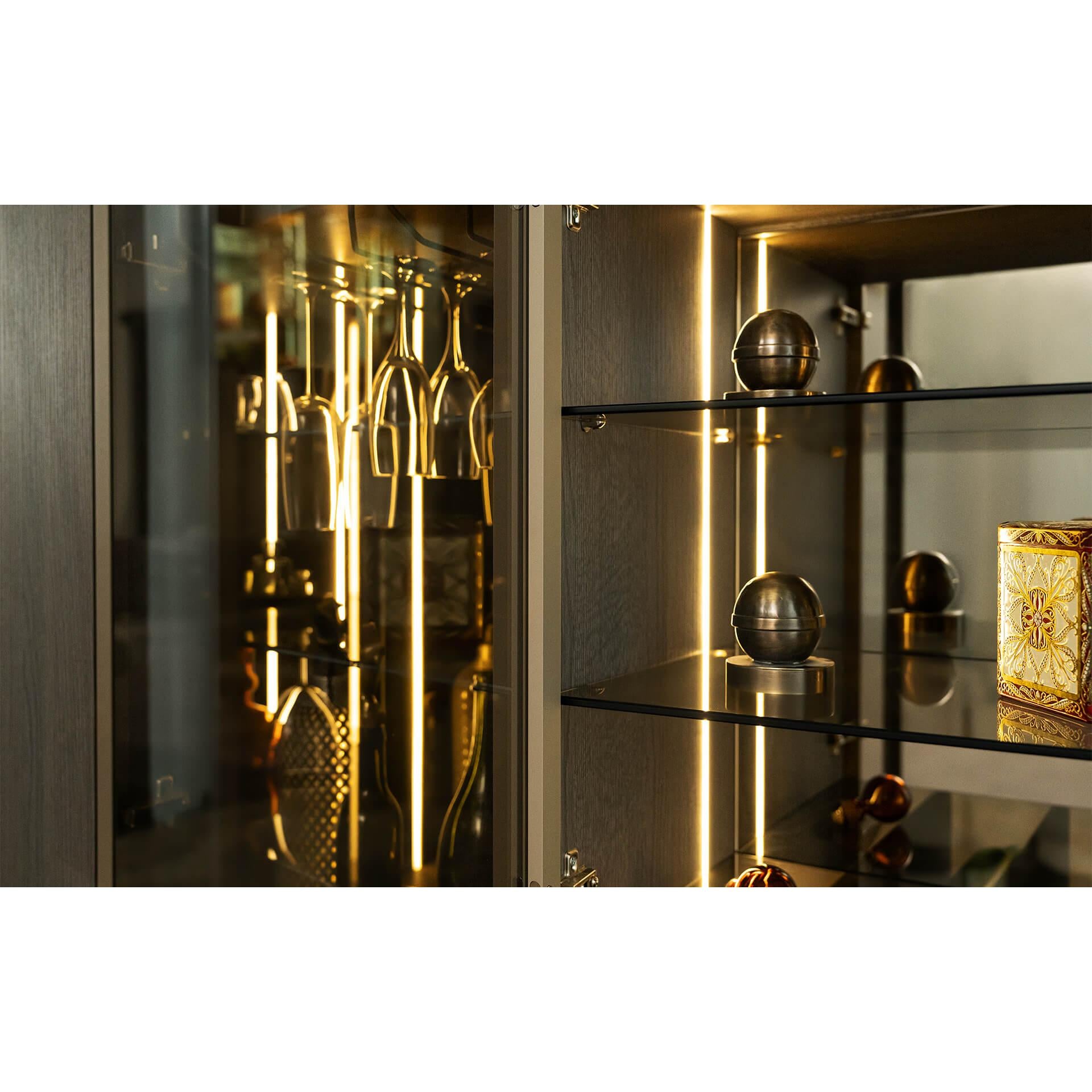 Sui̇ İçki Dolabı