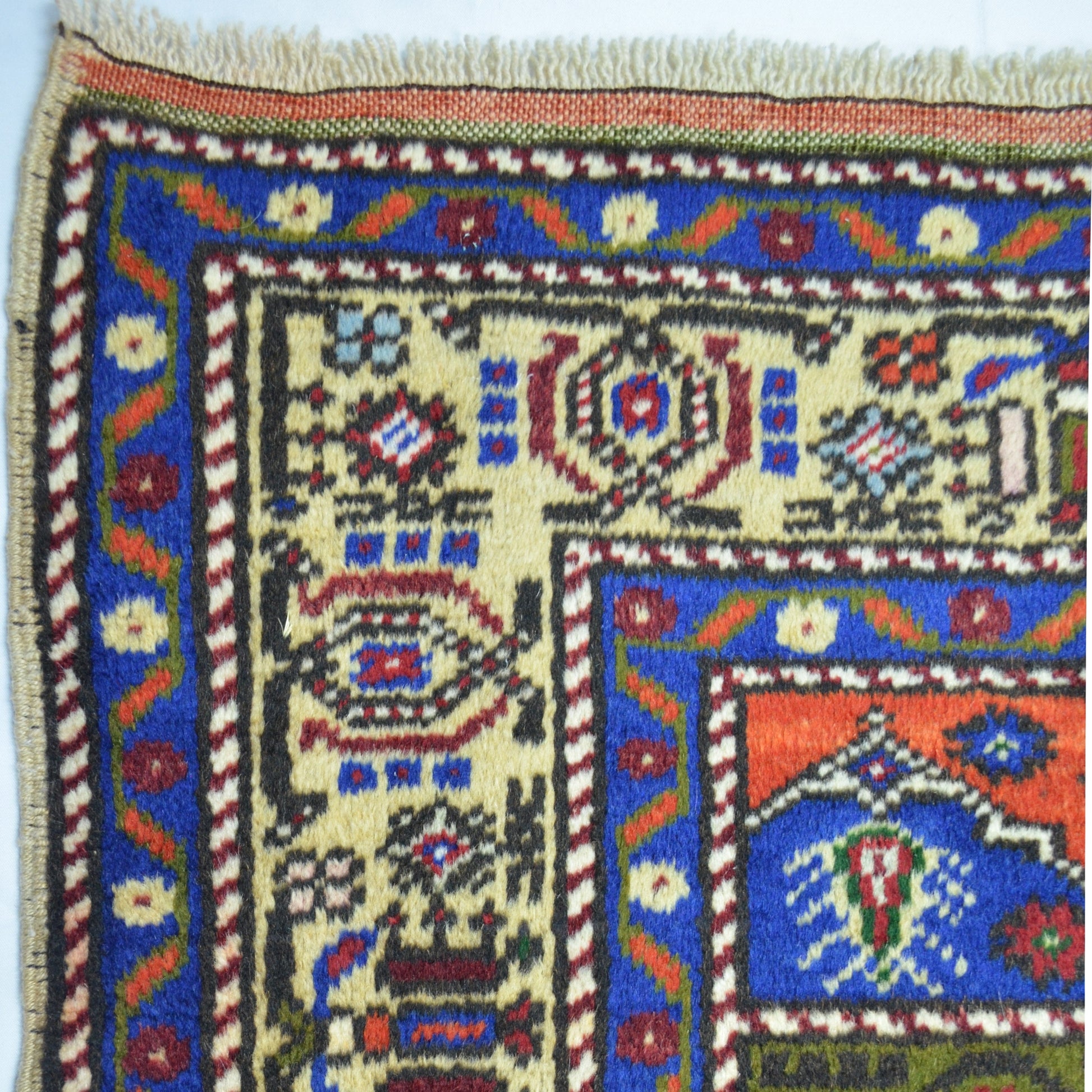 Taşpınar El Dokuma Madalyonlu Halı 126x201 Cm