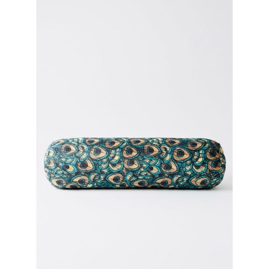 Tavus Kuşu Fısıltısı, Dolgulu Kadife Yastık