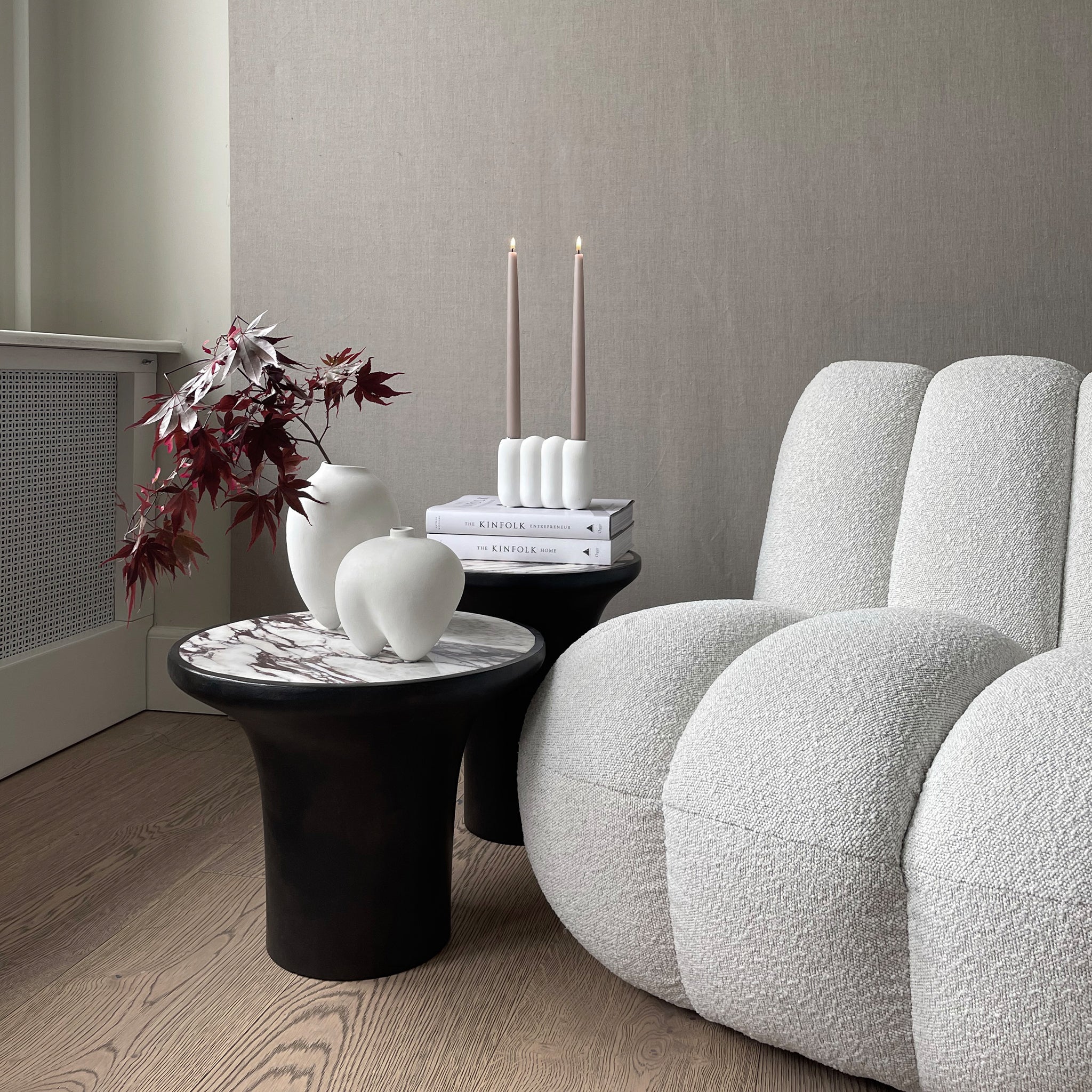 Toe Beyaz Bukle Kolsuz Kumaş Koltuk