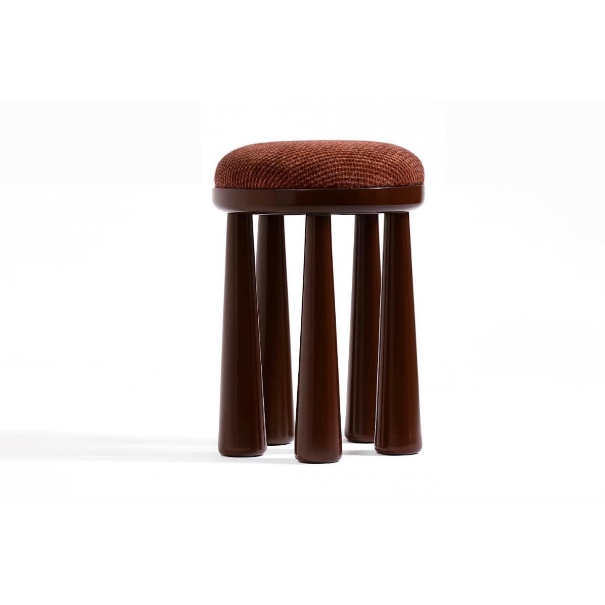 Totemic Bordo Masif Konik Ayaklı Kadife Tabure