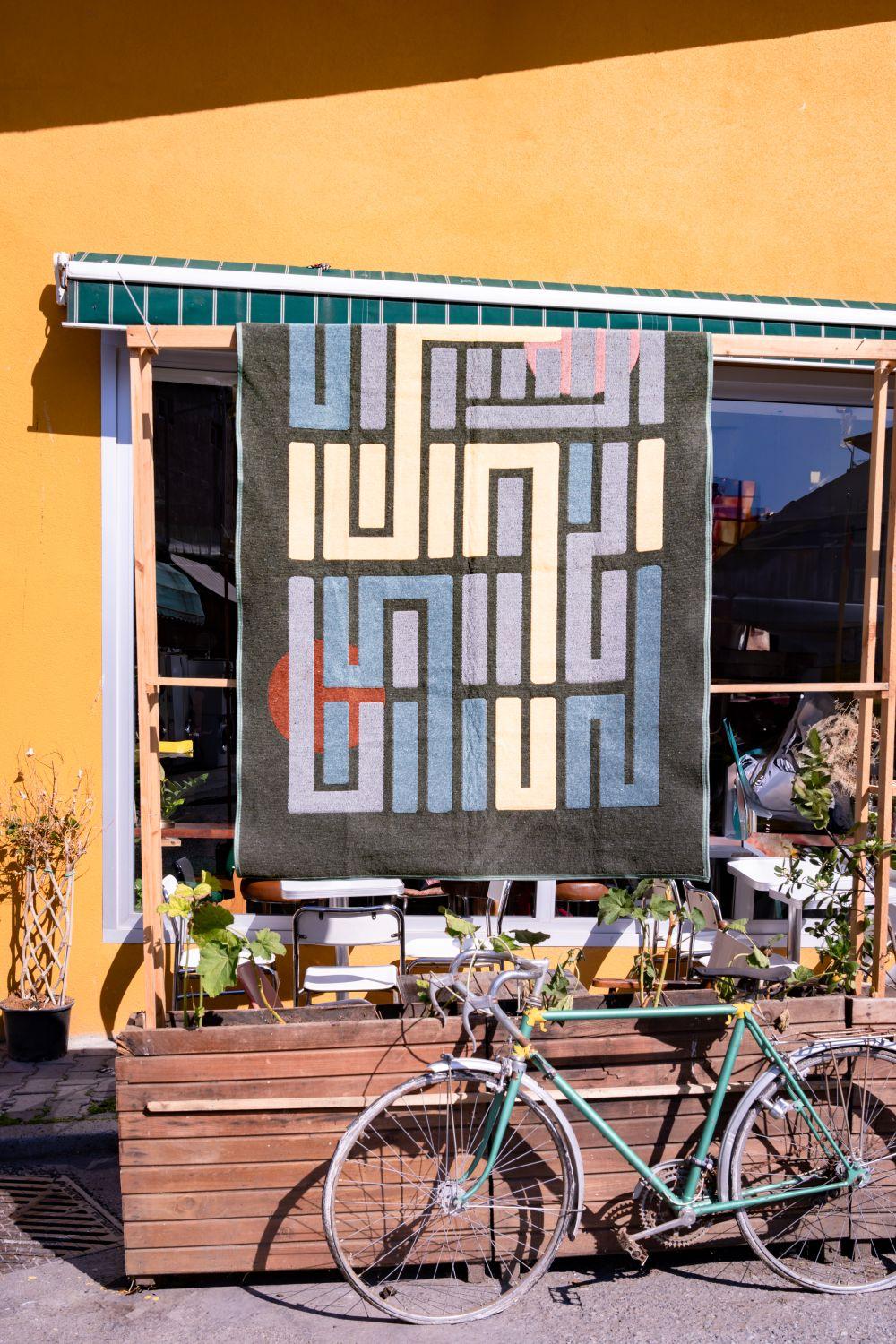 Trail Of Light Geri Dönüşümlü Kilim