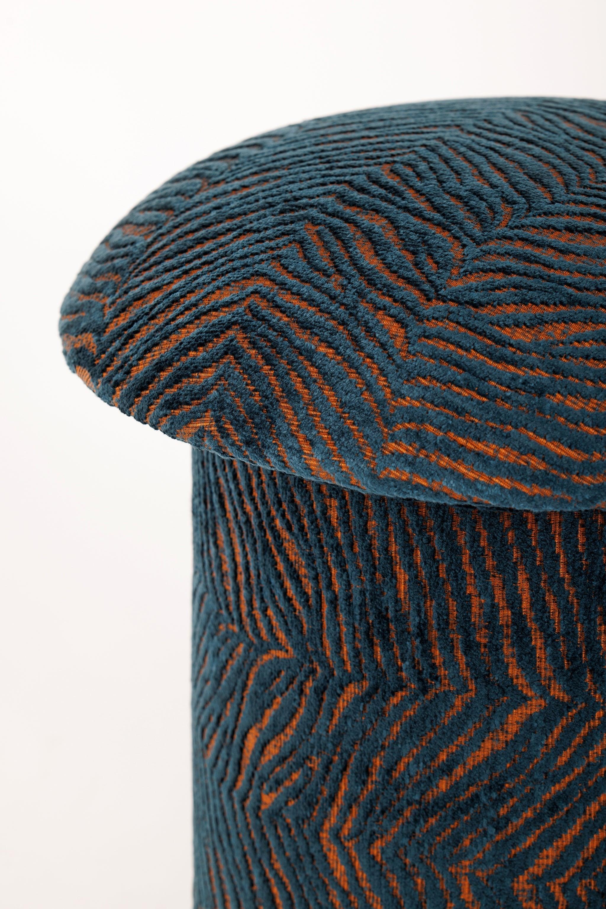 Turquoise Tiger Puf