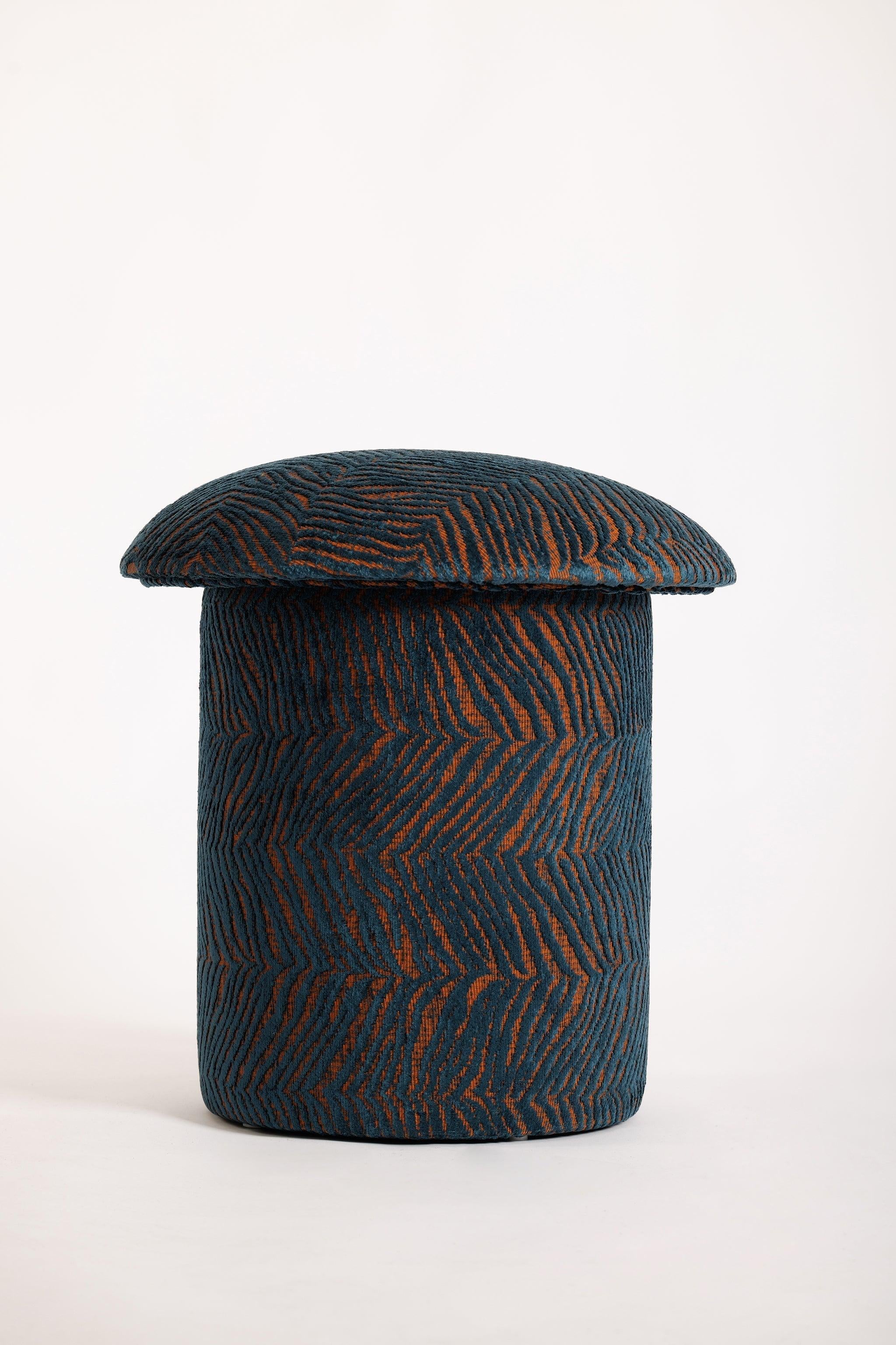 Turquoise Tiger Puf