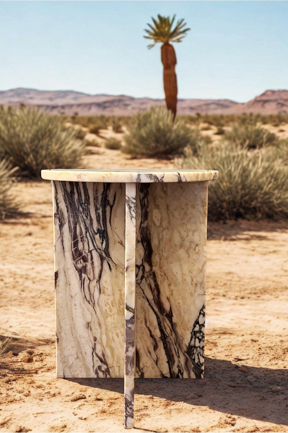 Violet Mermer Yan Sehpa