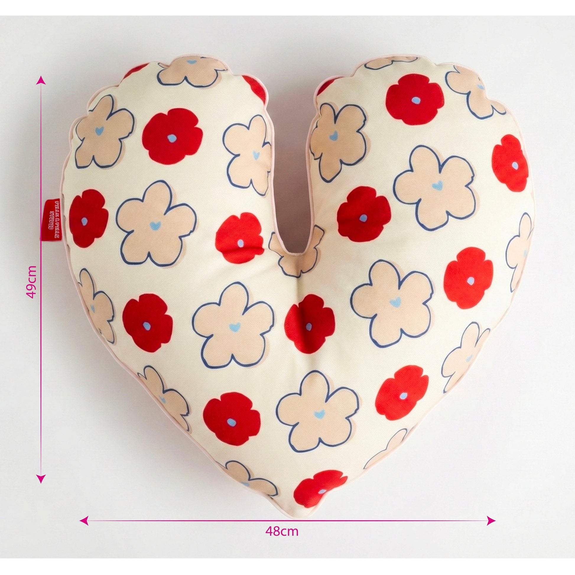 White Bloom Heart Yastık