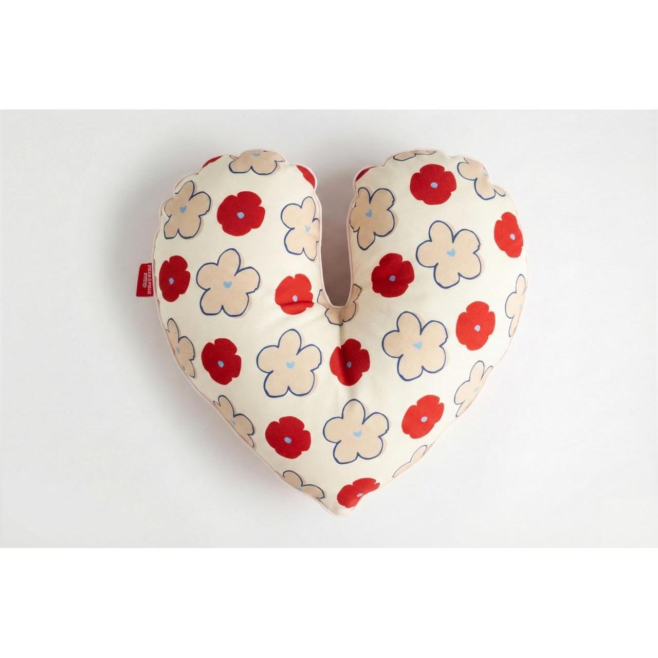 White Bloom Heart Yastık