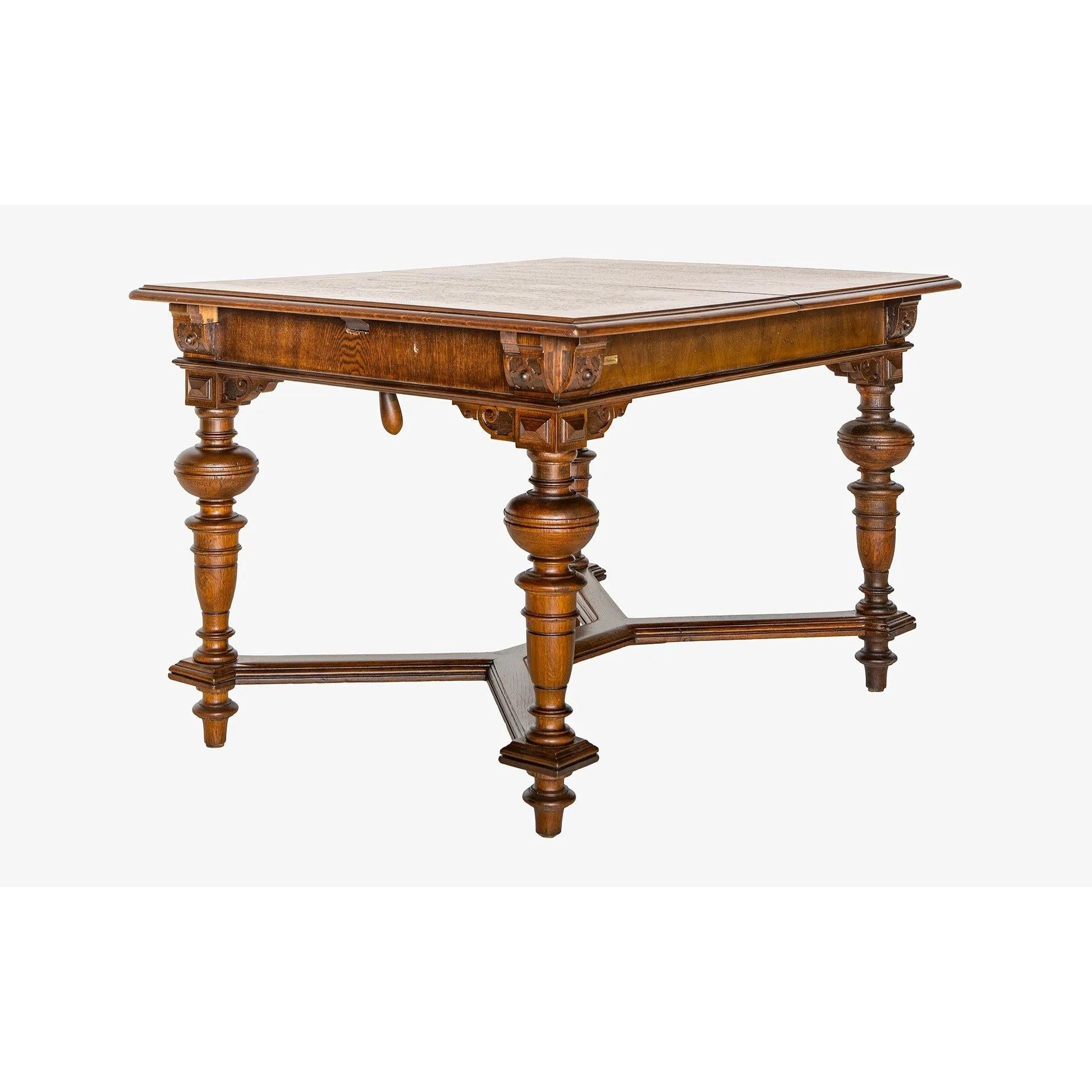 William & Mary Antika Masa