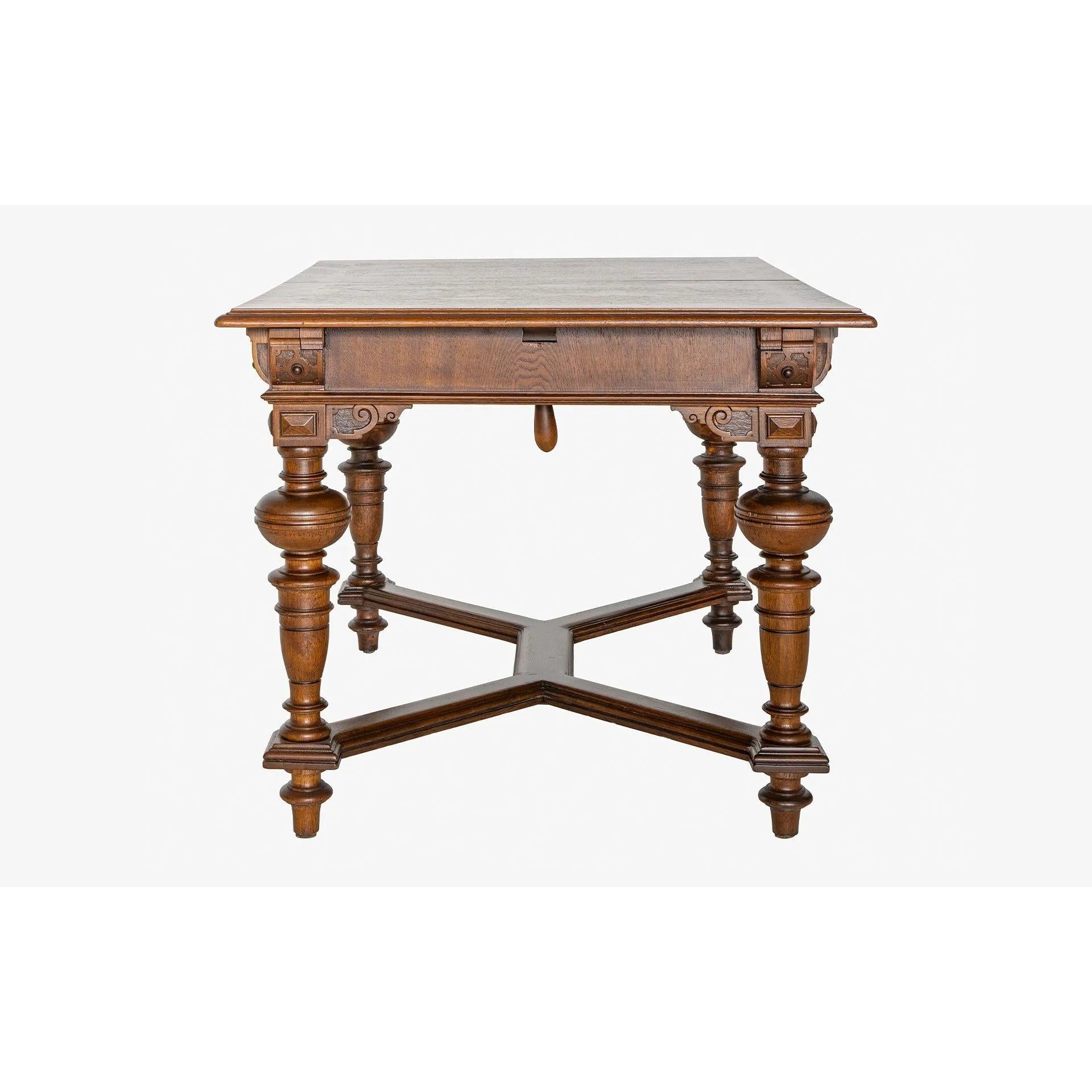 William & Mary Antika Masa