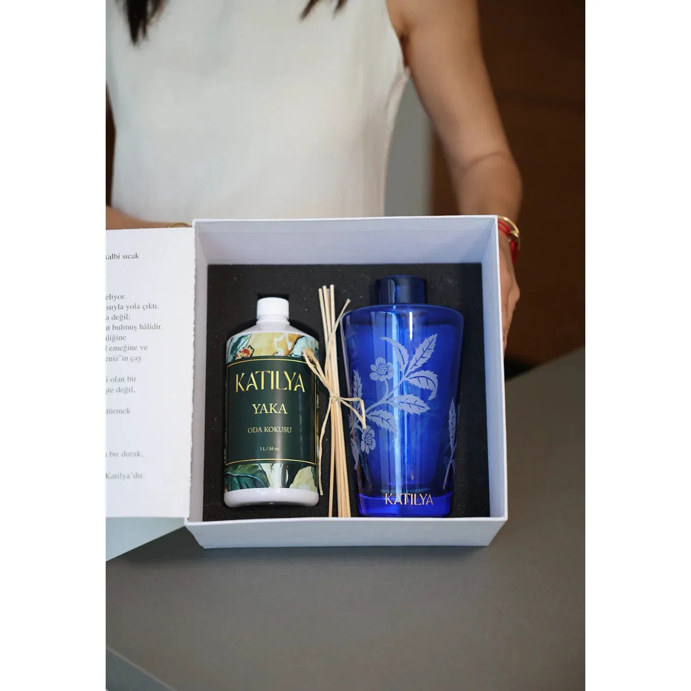 Yaka Büyük Oda Kokusu