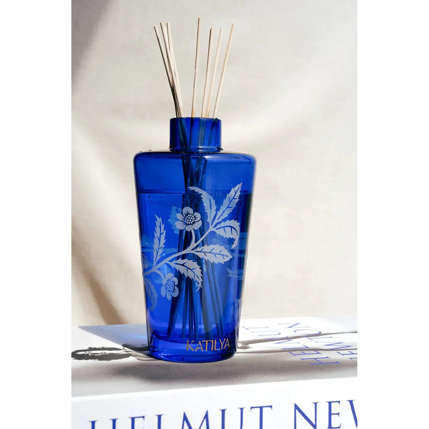 Yaka Büyük Oda Kokusu