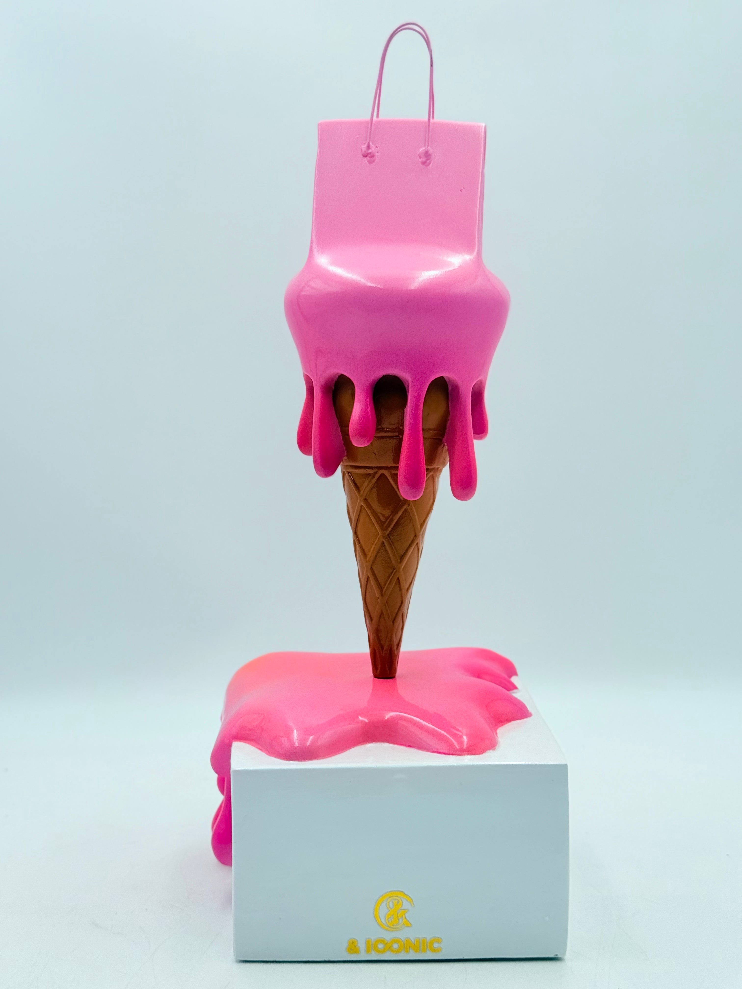 Açık & Neon Pembe Dondurma Çanta Heykeli