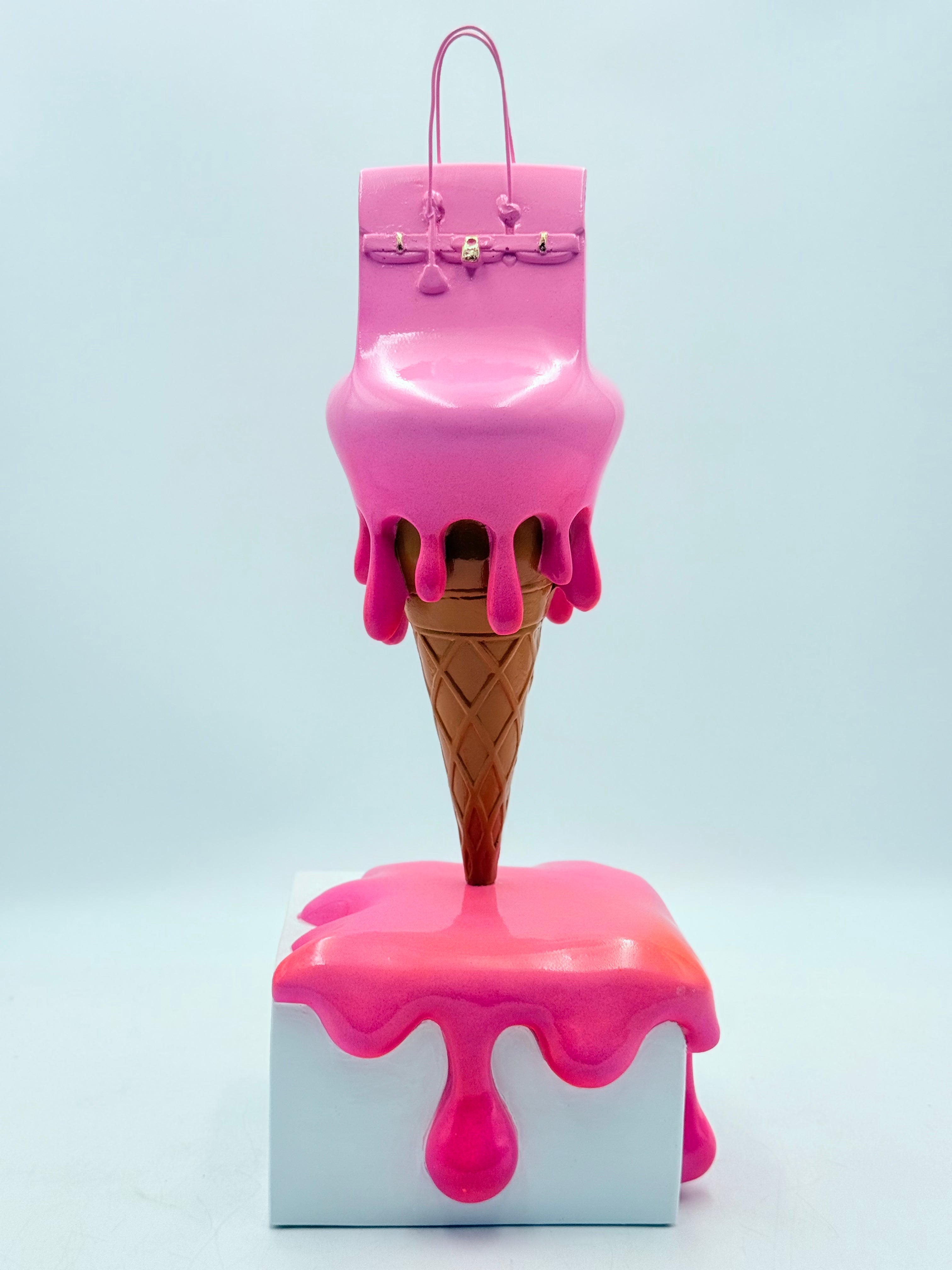 Açık & Neon Pembe Dondurma Çanta Heykeli