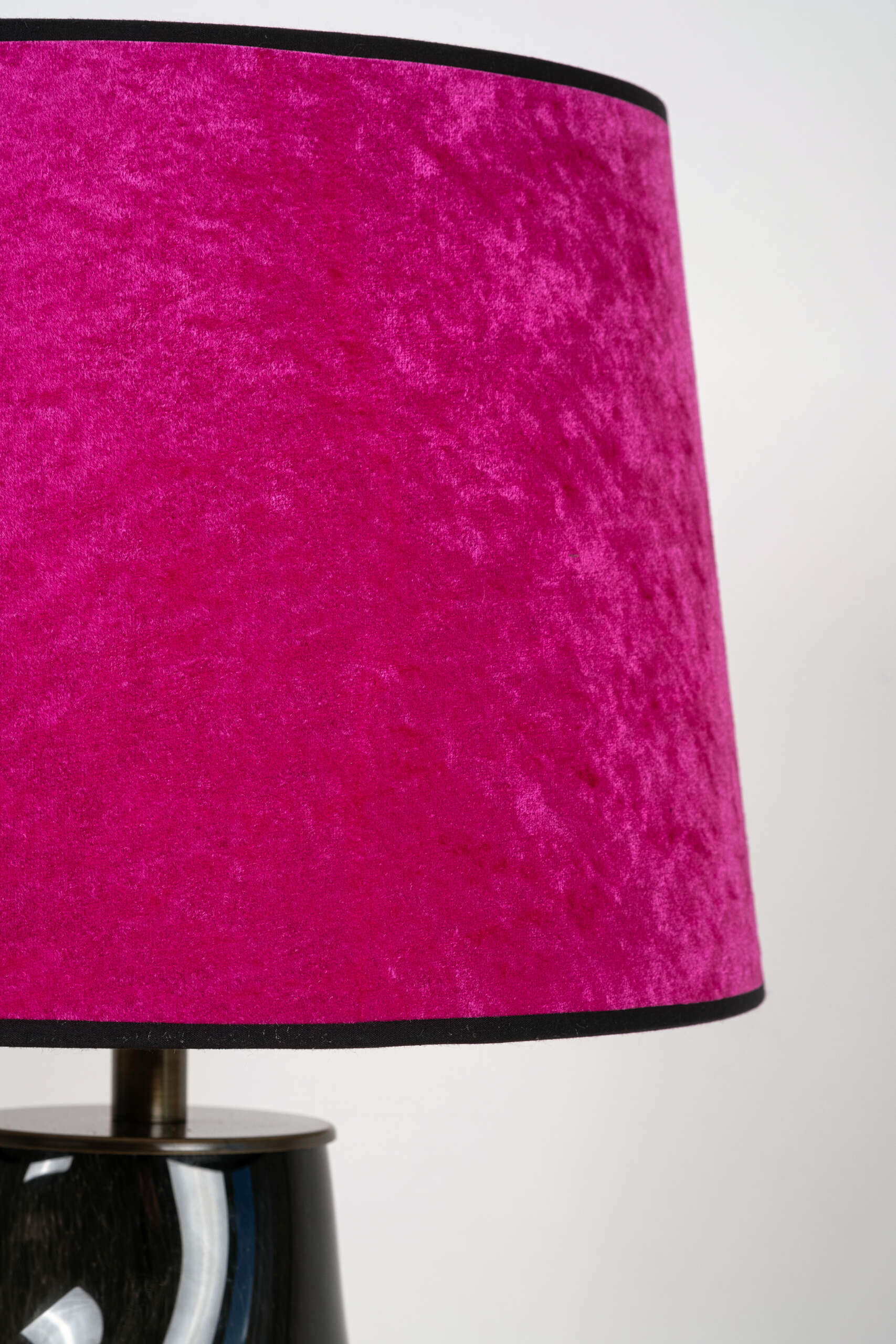 Amorf Peri Füme Abajur