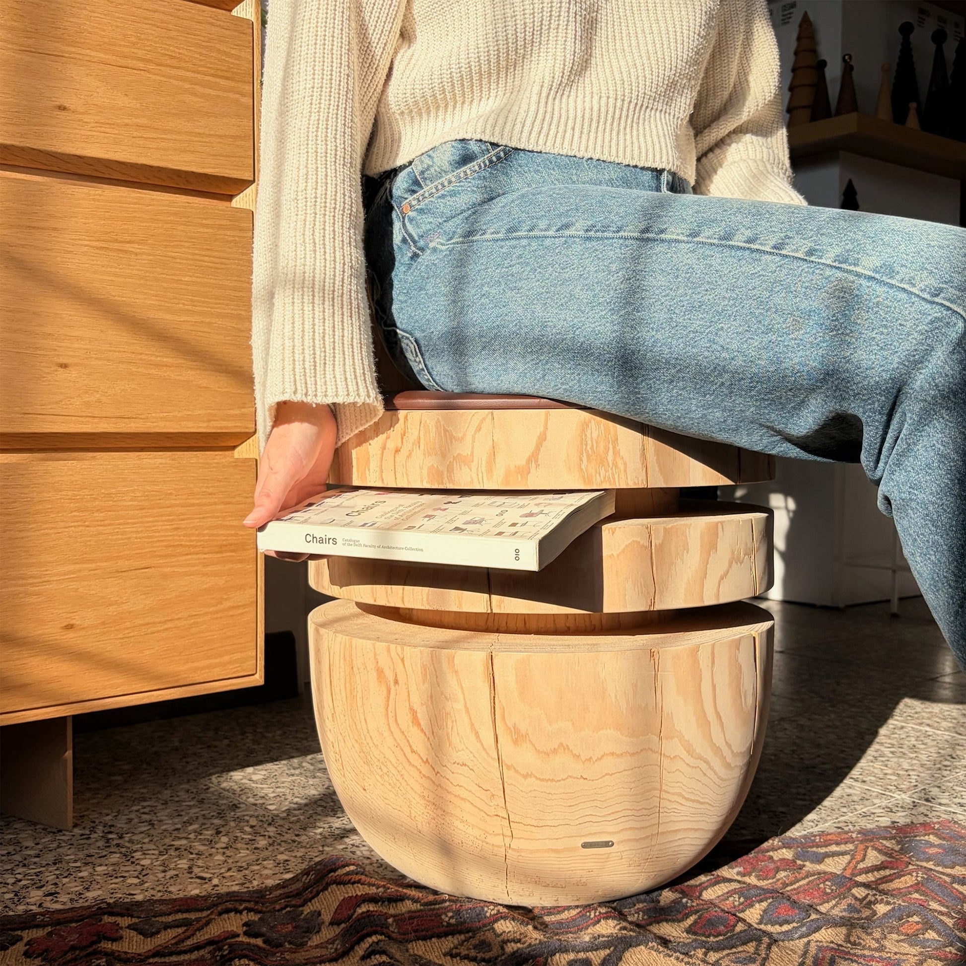 Bookworm Sehpa / Tabure Masif Sedir Yuvarlak Bej - nowshopfun