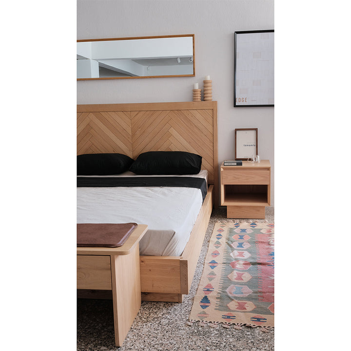 Herringbone Çift Kişilik Yatak, Balıksırtı Masif Meşe