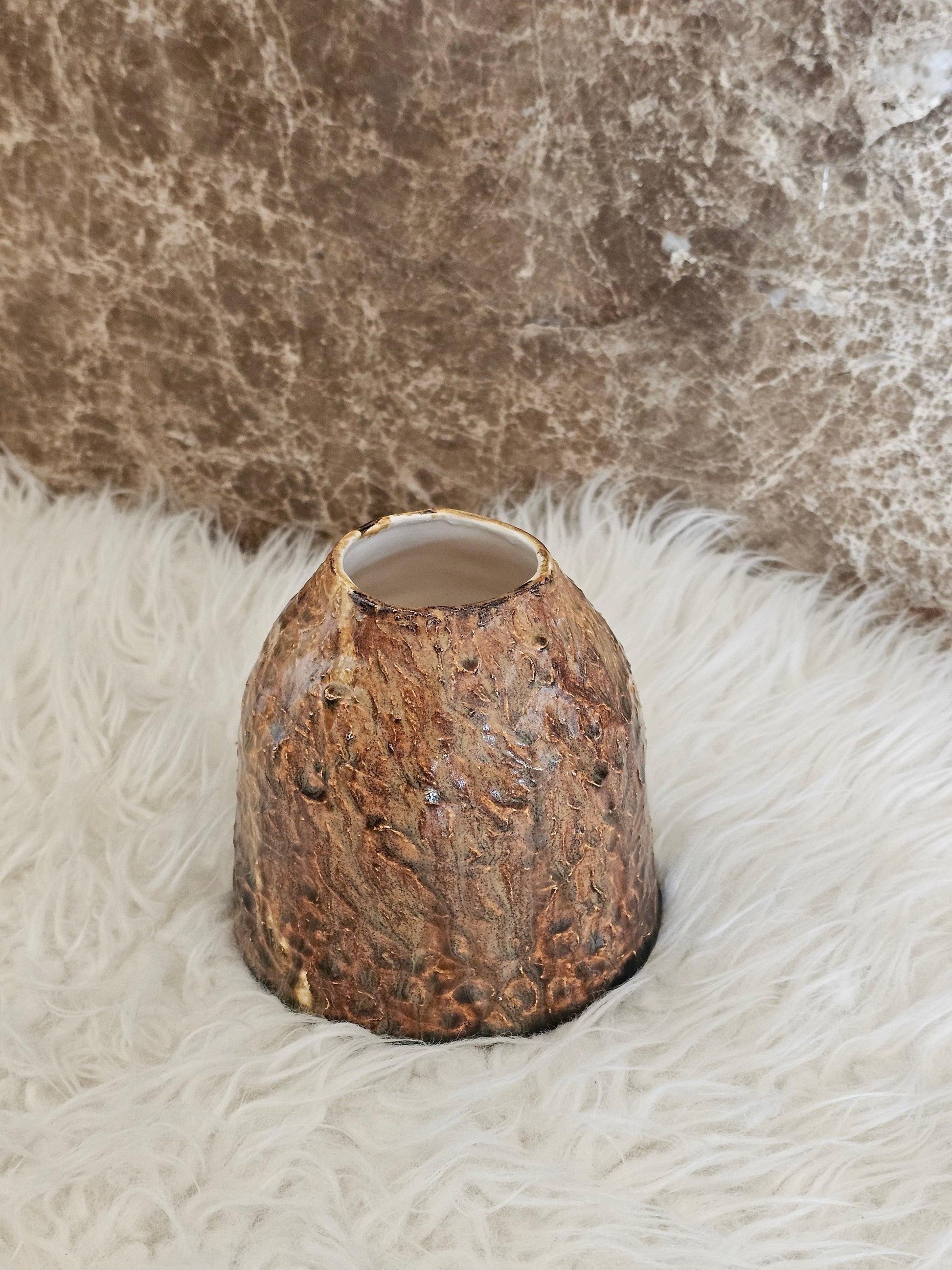 Antik Dokulu El Yapımı Seramik Vazo