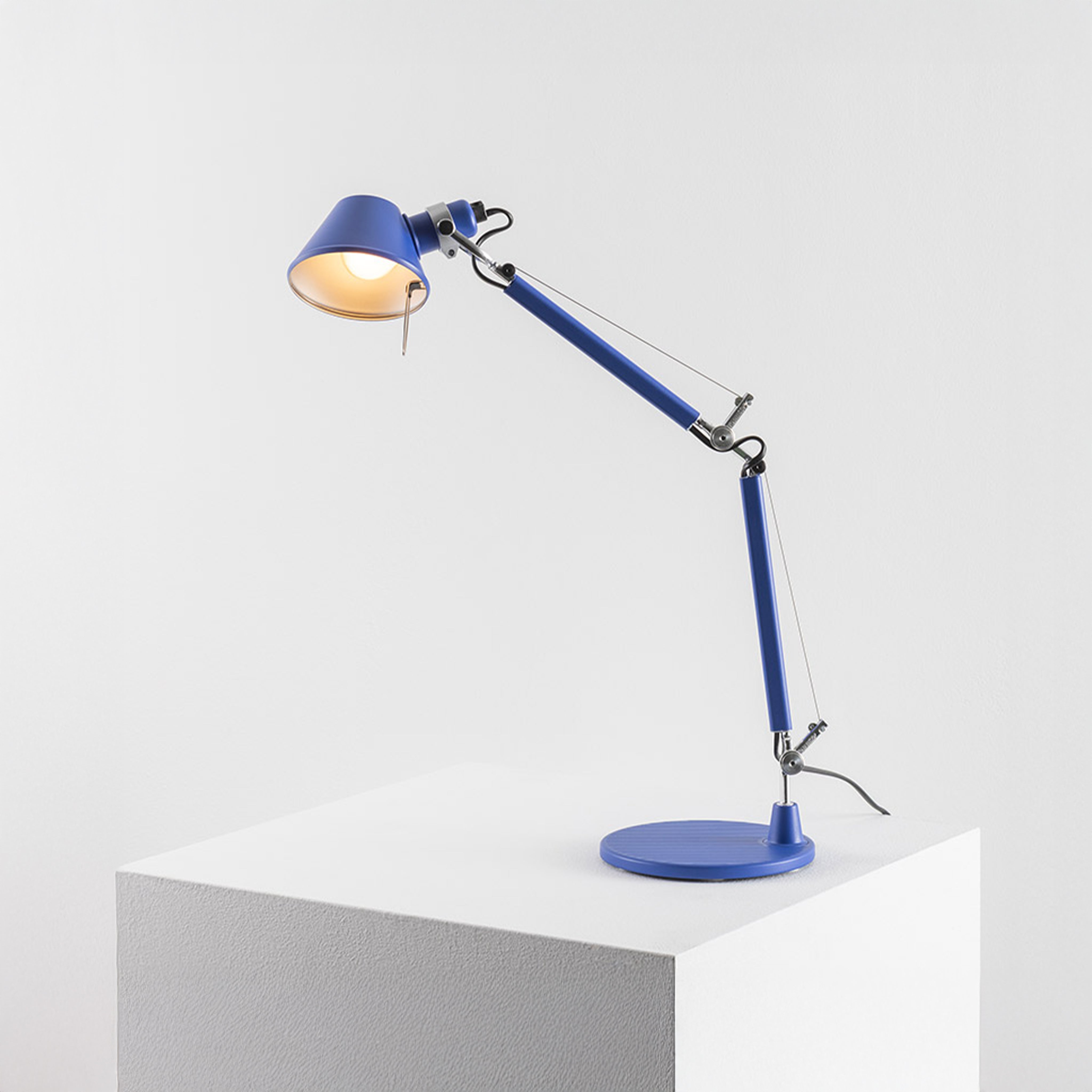 Artemide Tolomeo Micro Lacivert Masaüstü Aydınlatması - Artemide