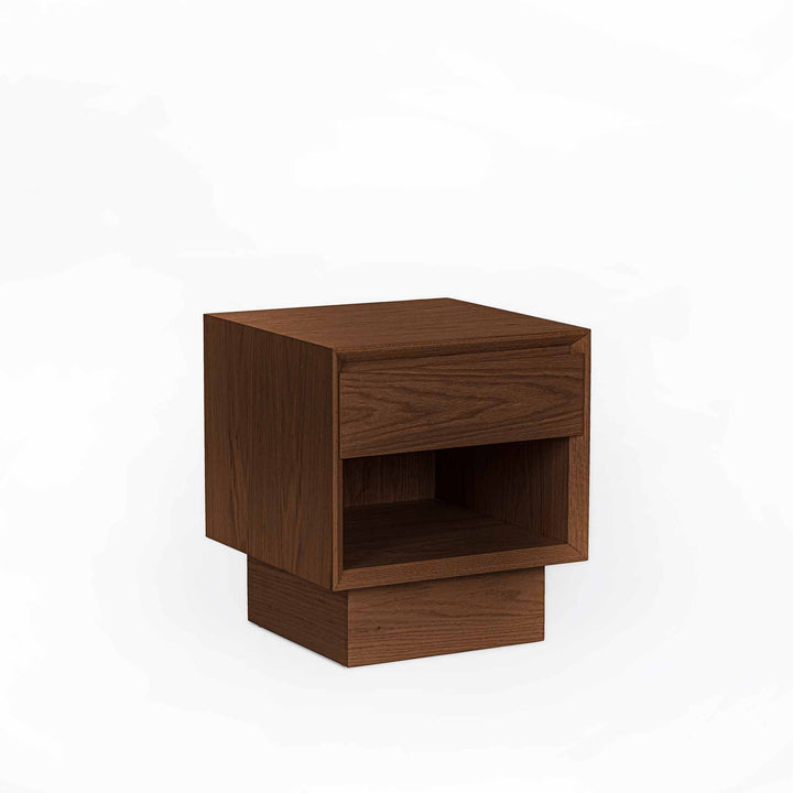 Beam Komodin, Meşe