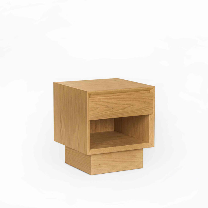 Beam Komodin, Meşe