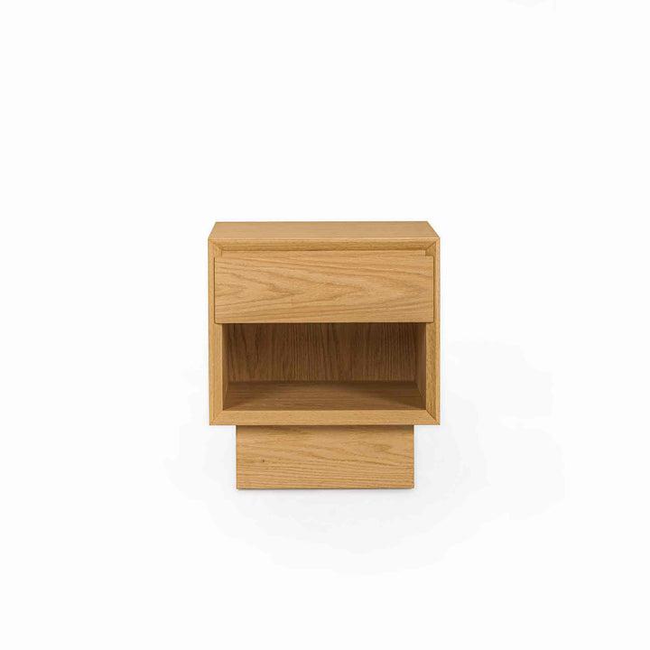 Beam Komodin, Meşe