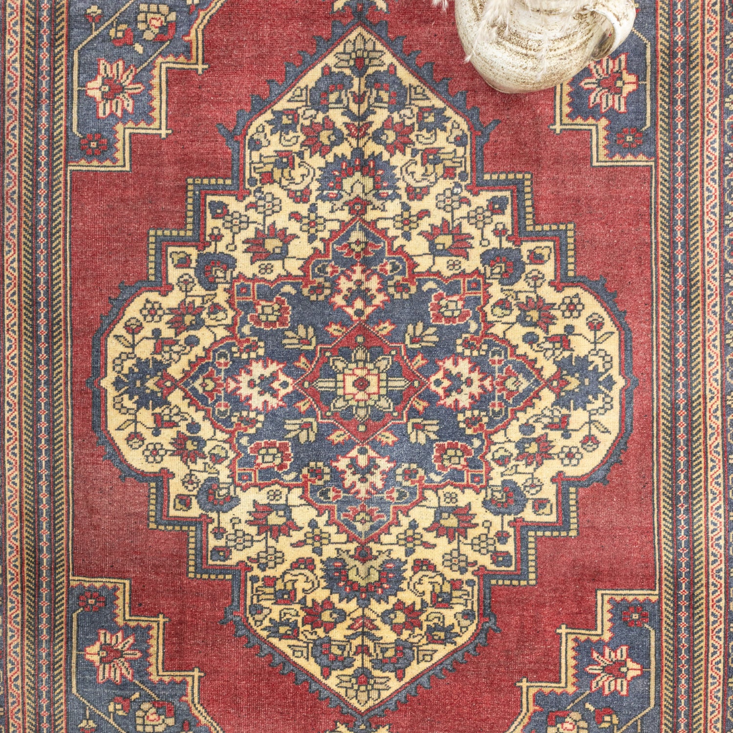 Begonvil Geleneksel El Dokuma Halı 167x278 cm