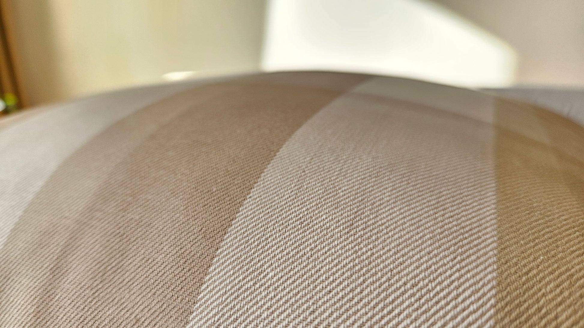 Bej Beyaz Ekoseli Yastık Kılıfı