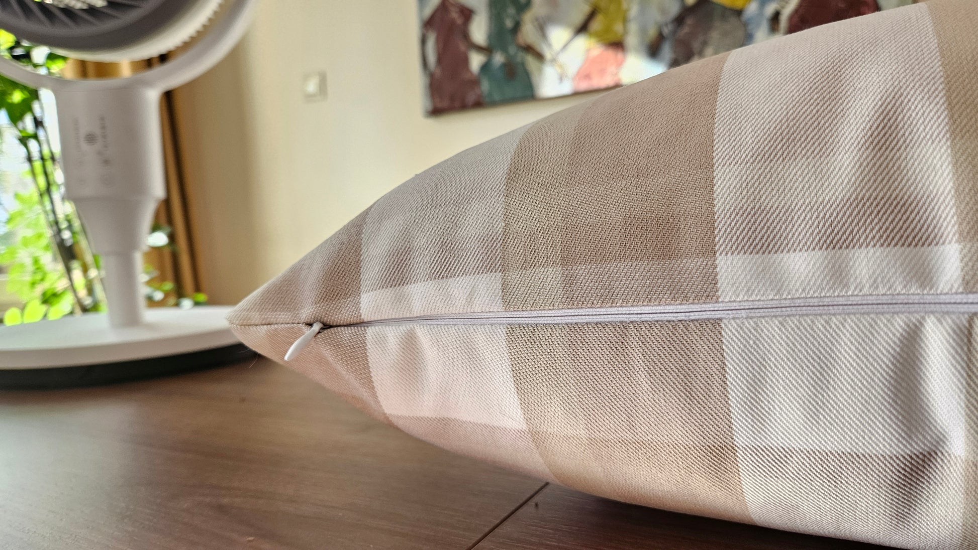 Bej Beyaz Ekoseli Yastık Kılıfı