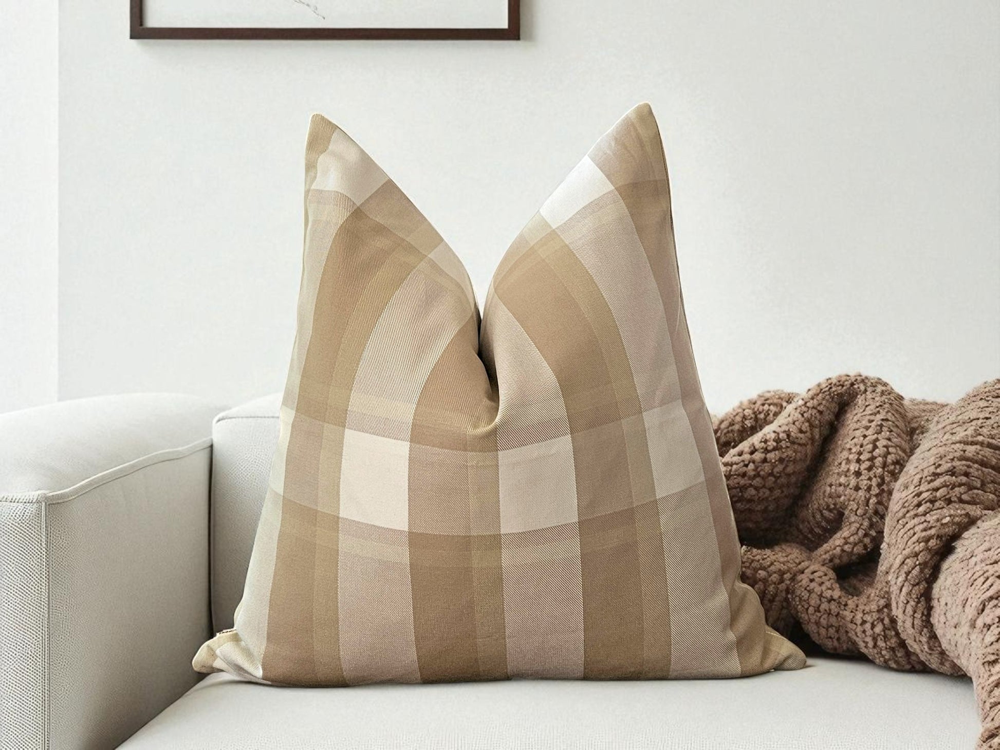 Bej Beyaz Ekoseli Yastık Kılıfı