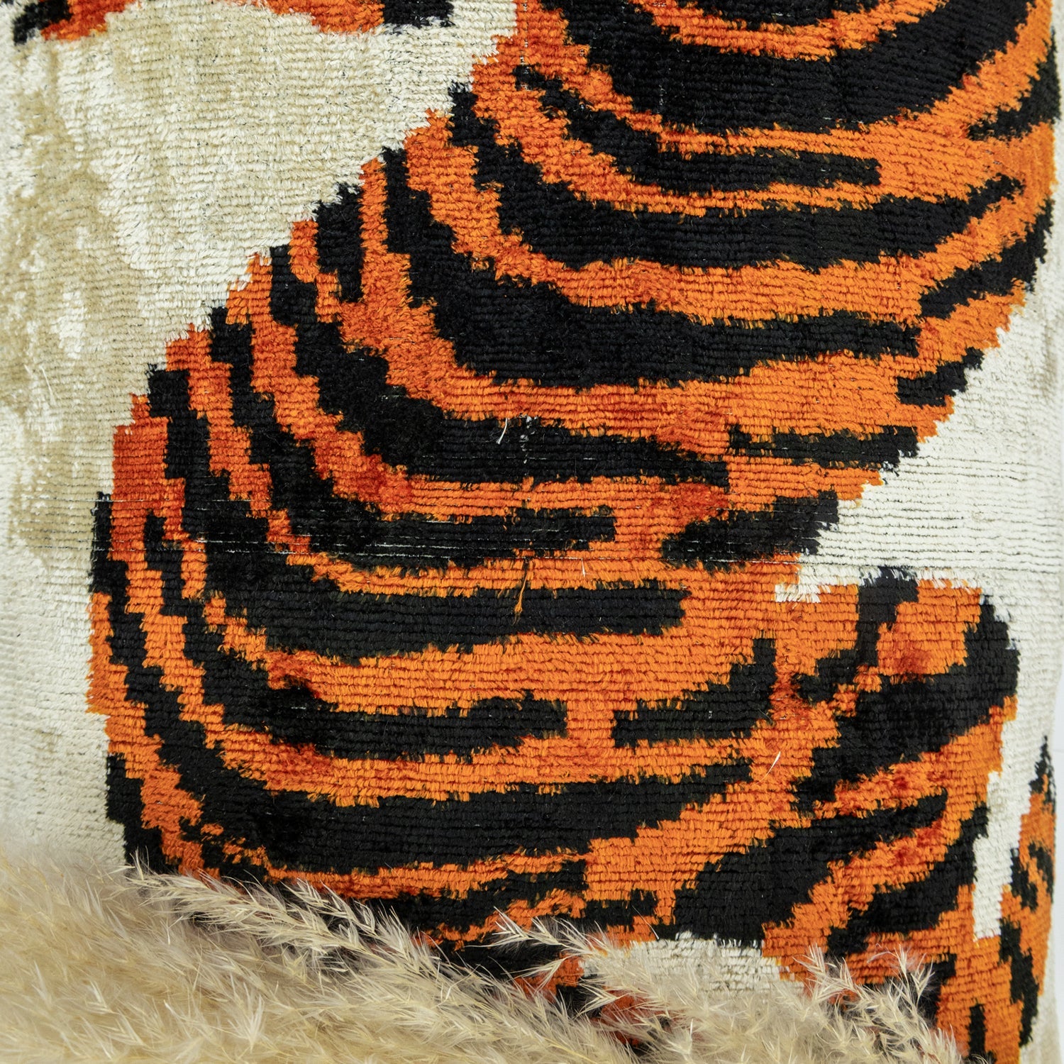 Berty Kaplan Desenli İkat Kırlent 60x40 cm