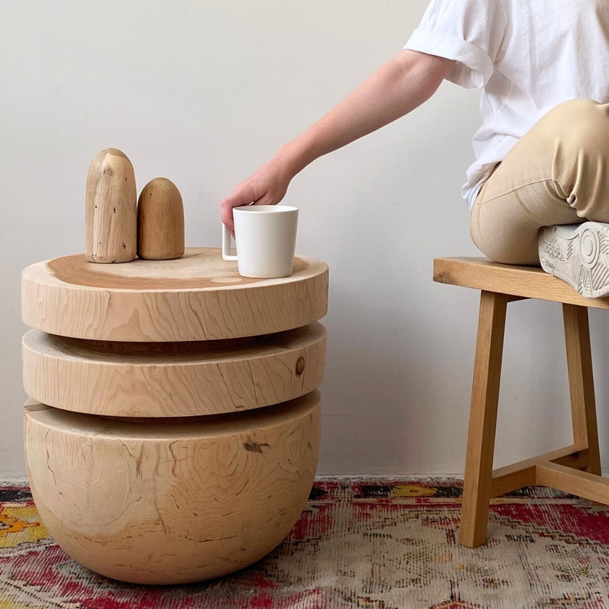 Bookworm Sehpa / Tabure Masif Sedir Yuvarlak Bej