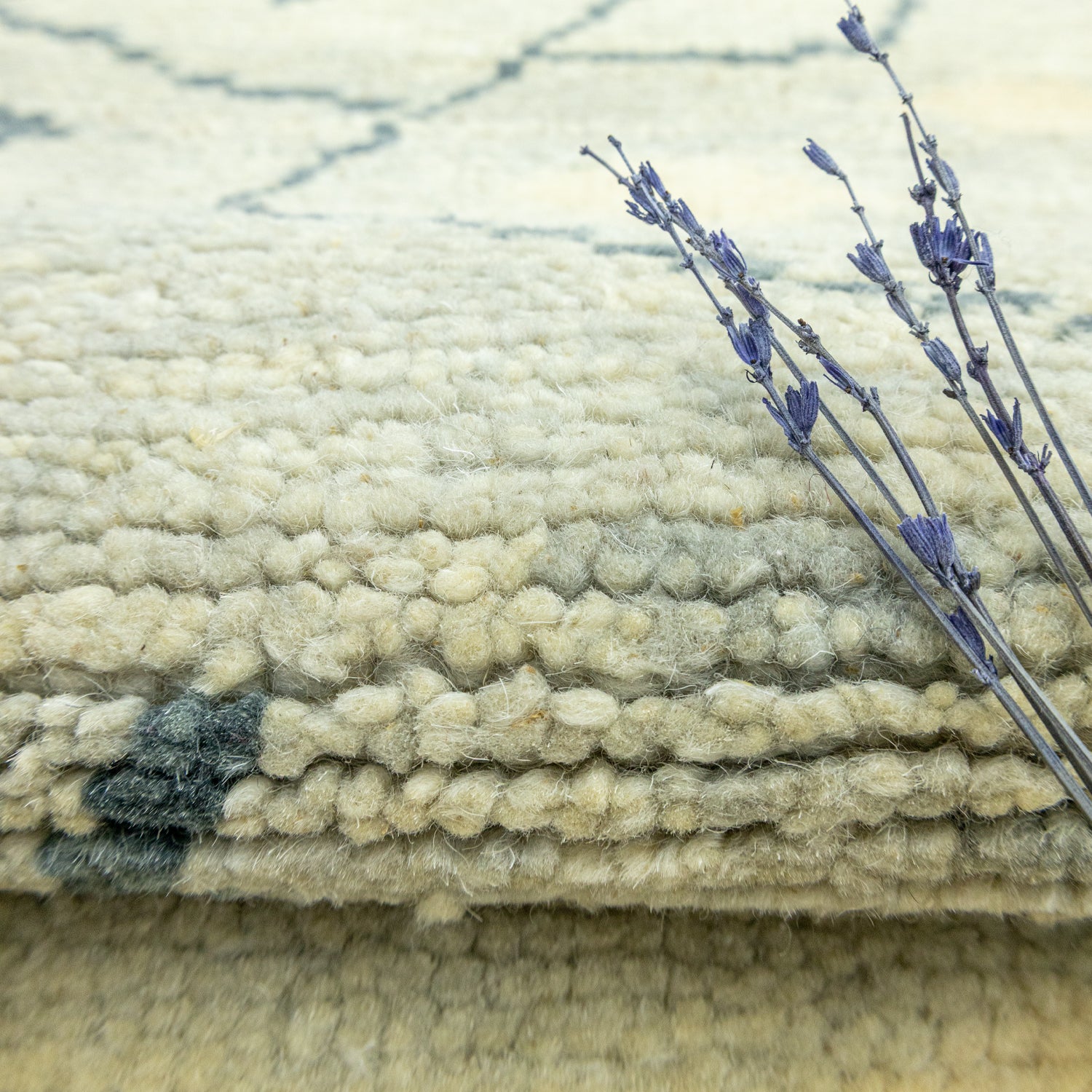 Bora Figürlü El Dokuma Uşak Halı 97x140 cm-Kilim & Halı-Soho Antiq-NowShopFun