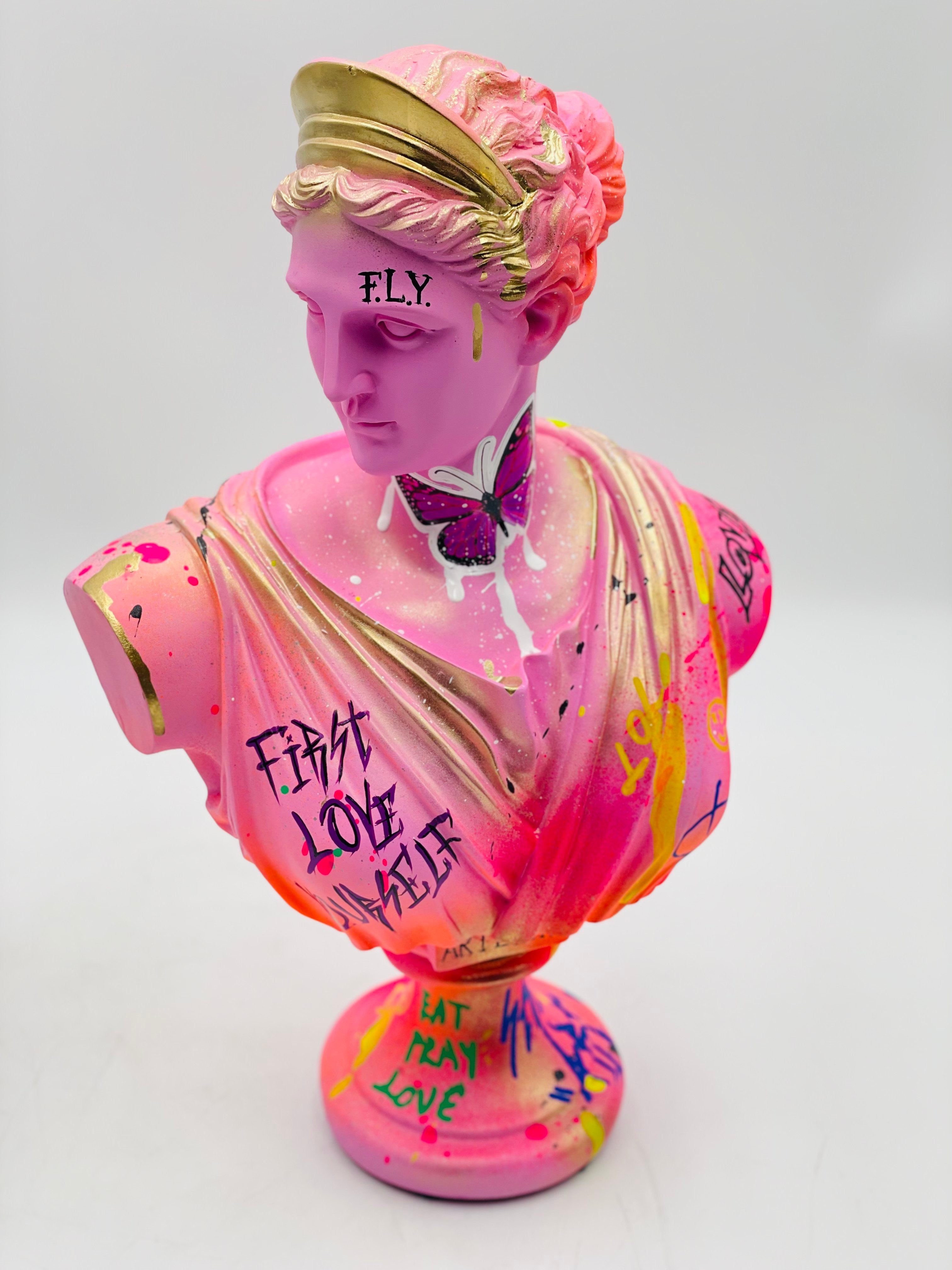 Butterfly Artemis Heykeli – Pink Street Pop Art Tasarım