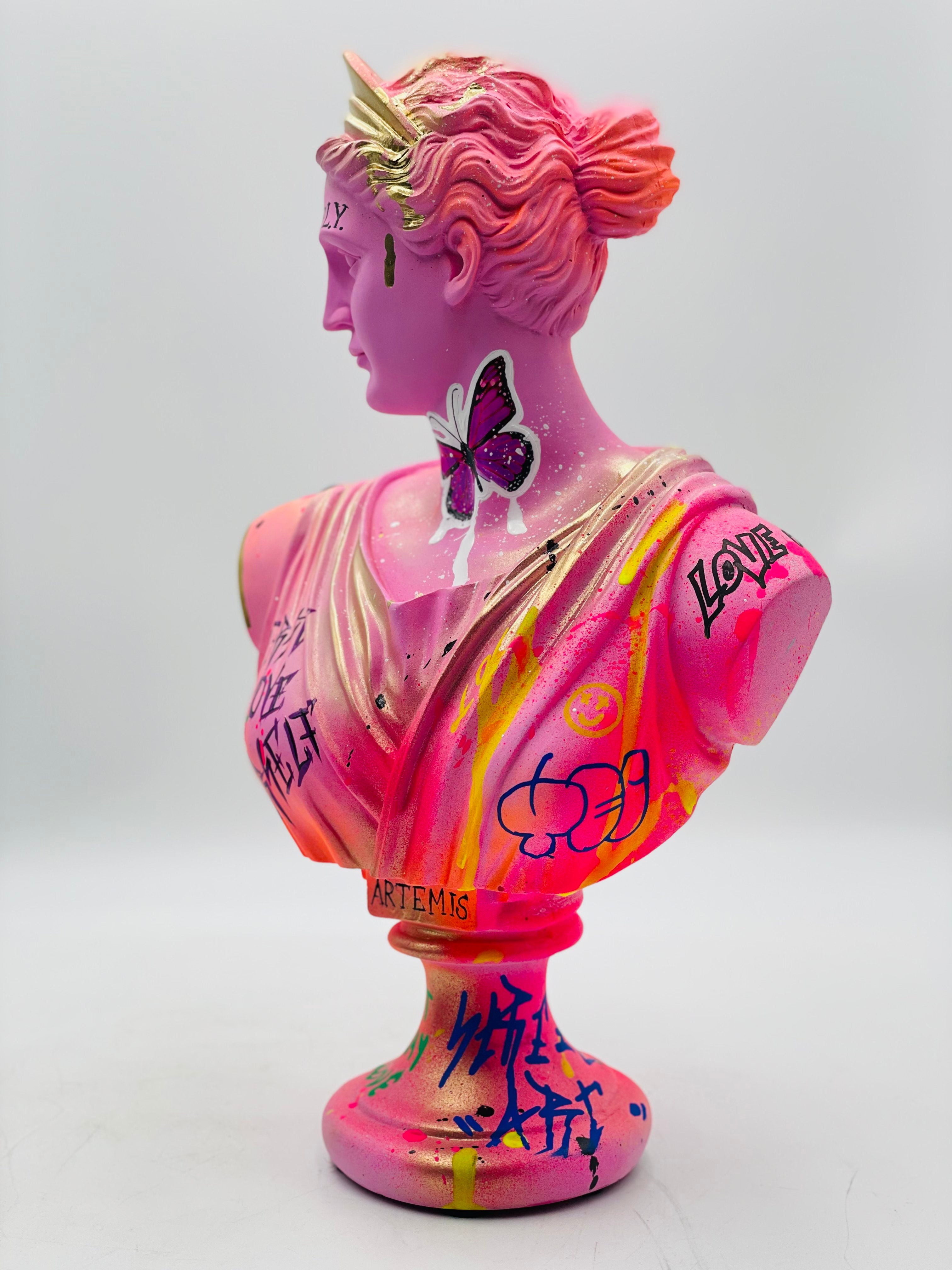 Butterfly Artemis Heykeli – Pink Street Pop Art Tasarım