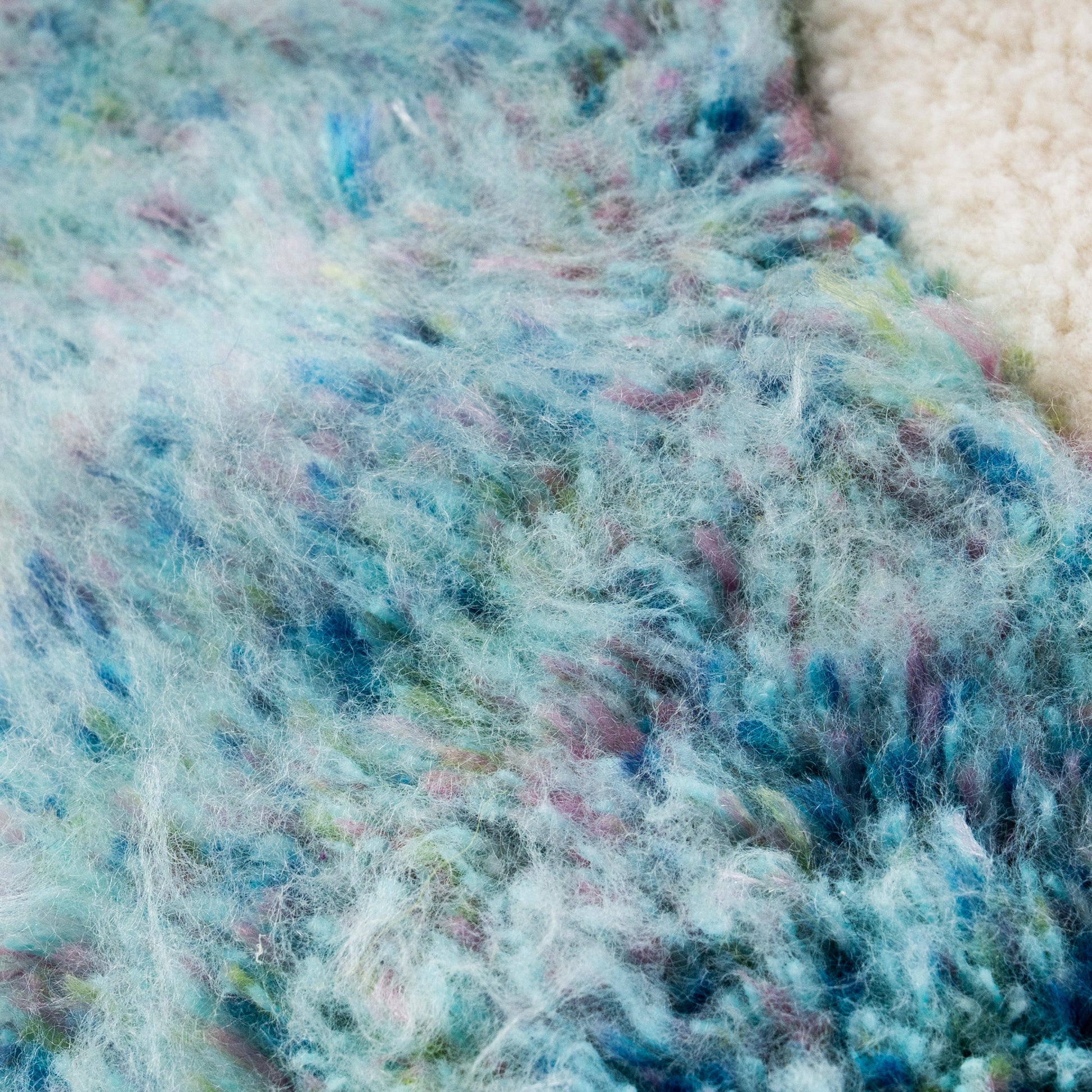 Chance El Yapımı C Harfli Yastık