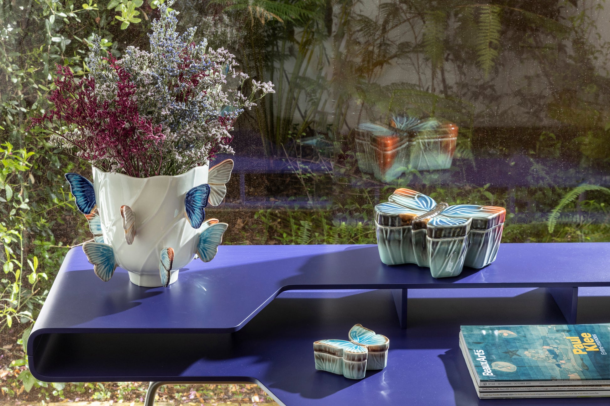 Cloudy Butterflies Büyük Kelebekli Seramik Vazo