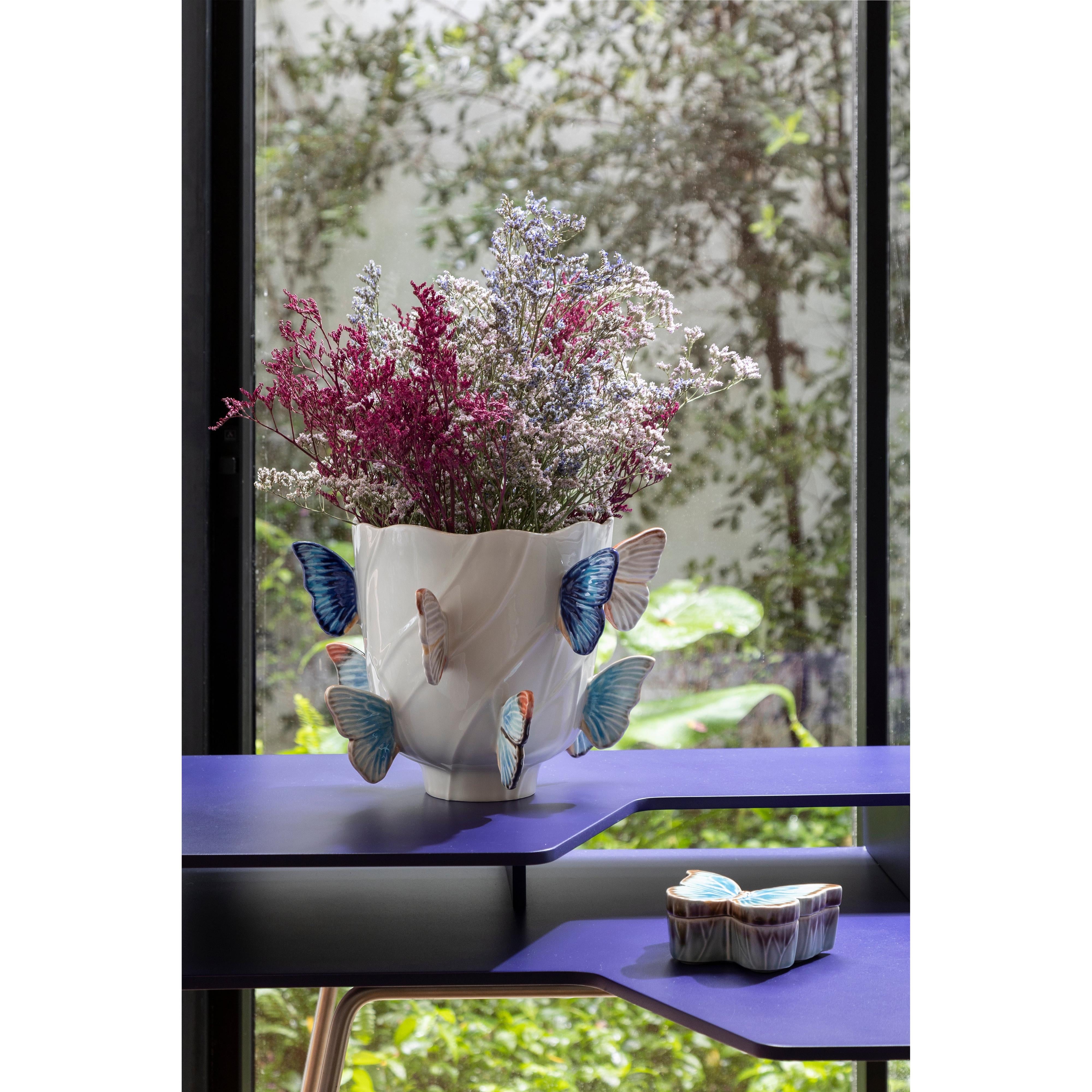 Cloudy Butterflies by Claudia Schiffer Kelebekli Seramik Vazo