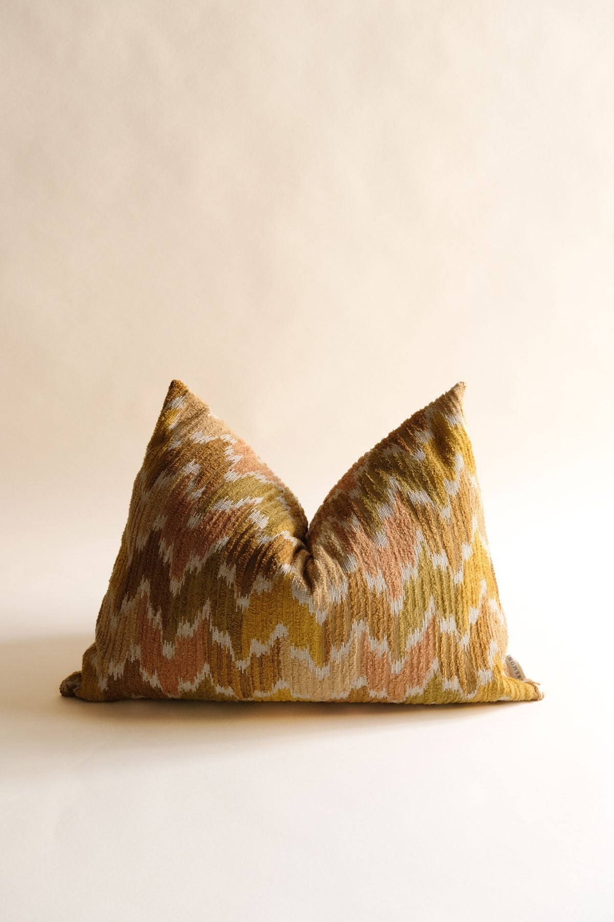 Corvia Kuş Tüyü Kırlent - Sarı-R E M O N-Sarı-40x60-NowShopFun