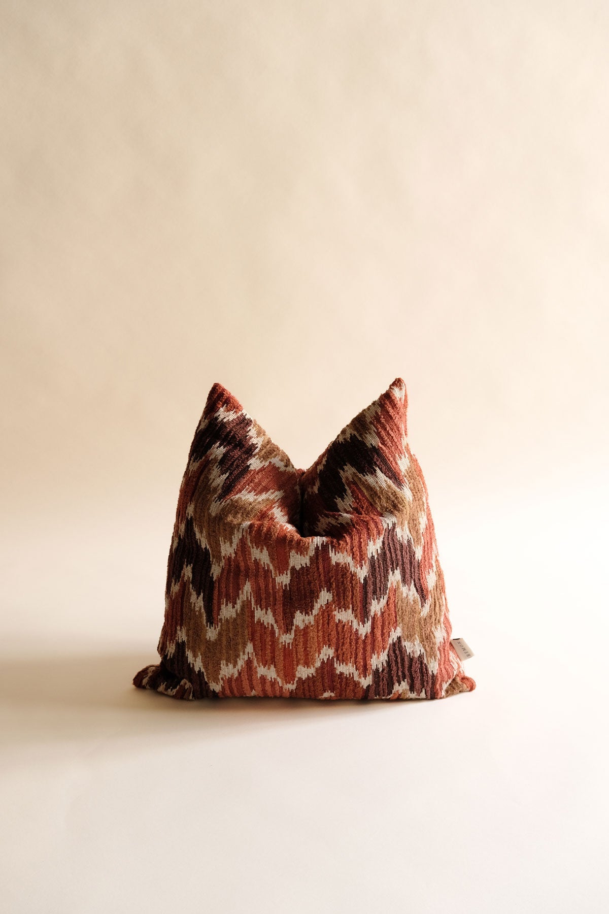 Corvia Kuş Tüyü Kırlent - Turuncu-R E M O N-Turuncu-40x60-NowShopFun